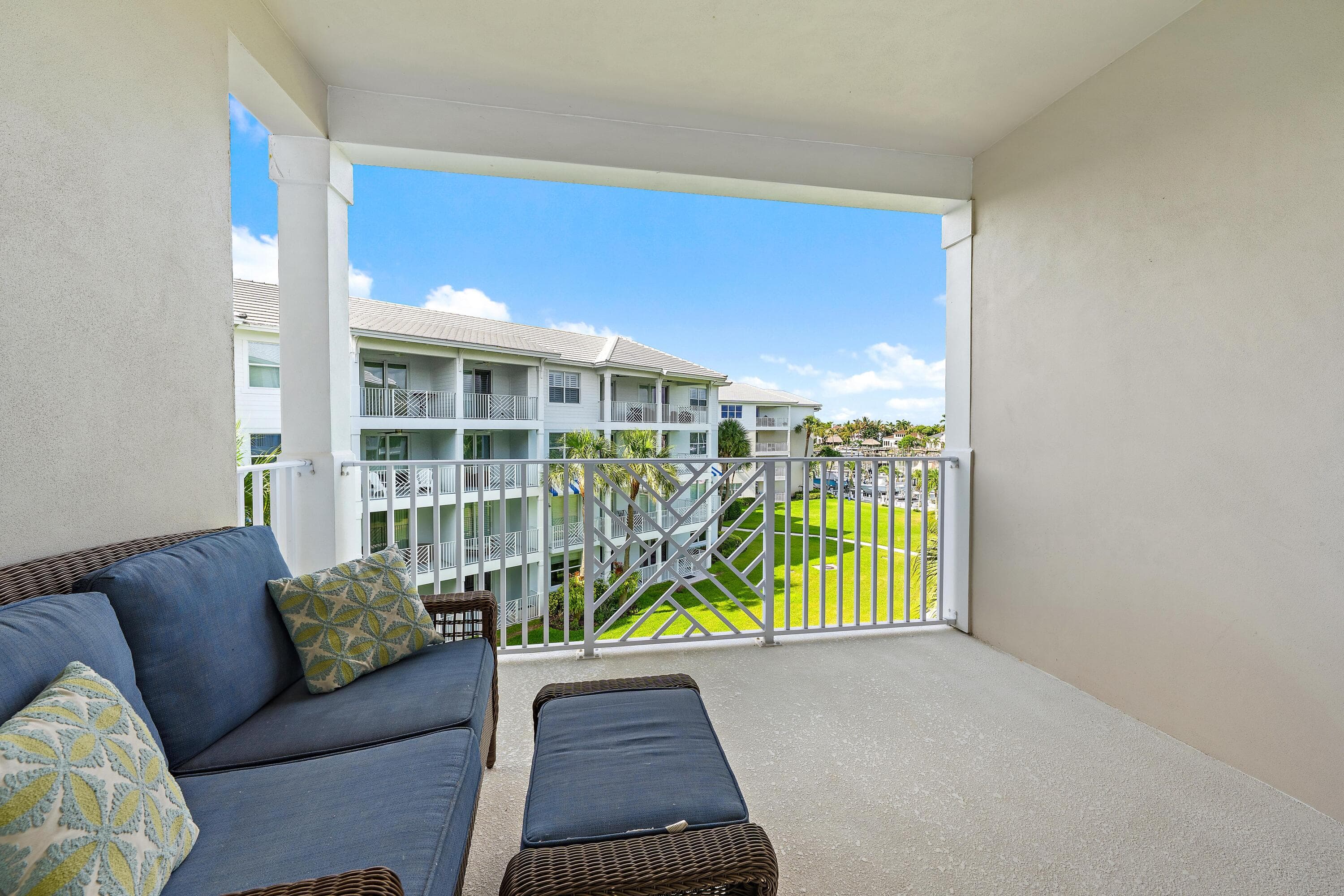 432 Bay Colony Drive N, Juno Beach, FL 33408 — photo 15 of 24