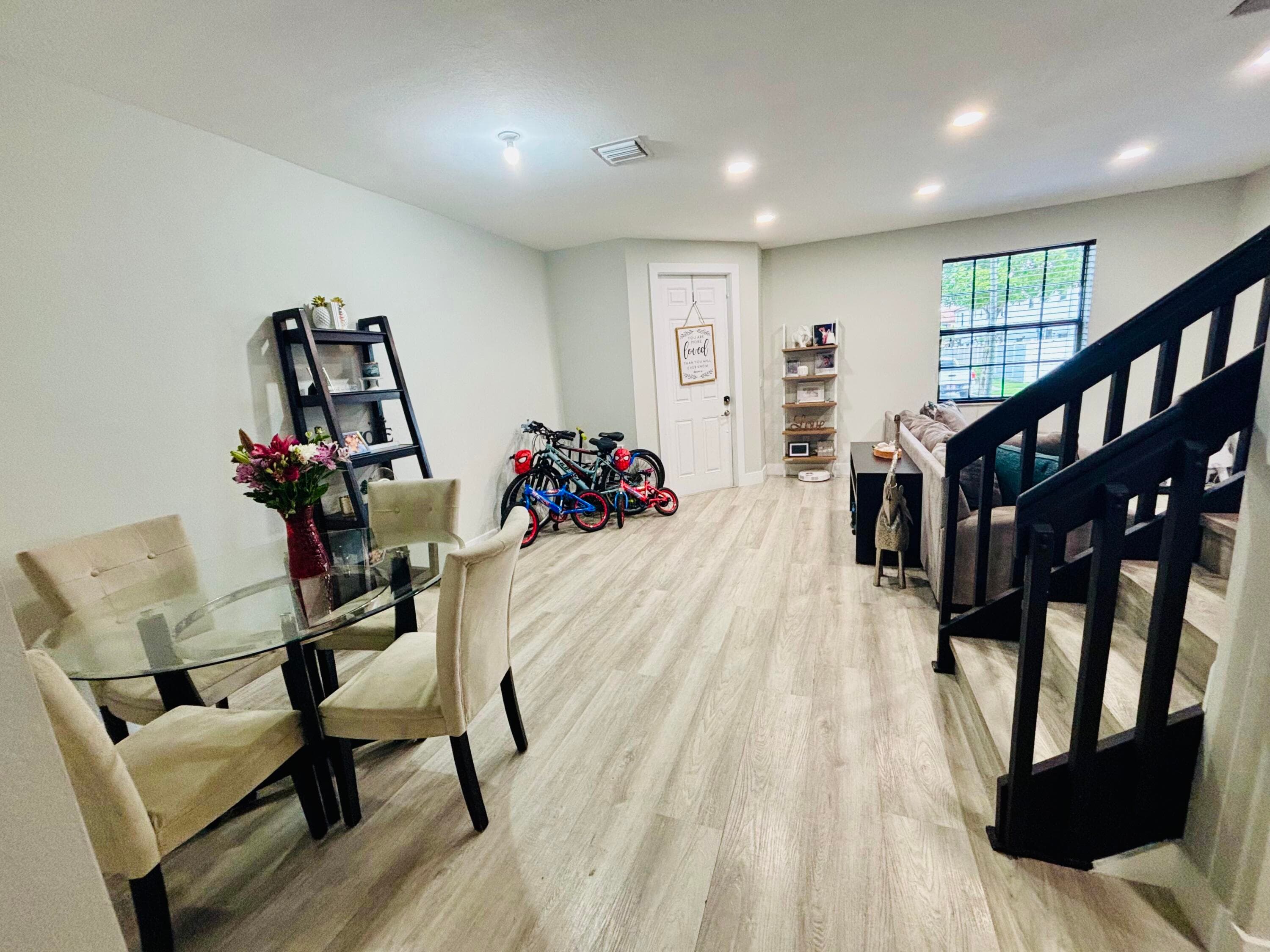 9326 W 33rd Lane, Hialeah, FL 33018 — photo 4 of 42