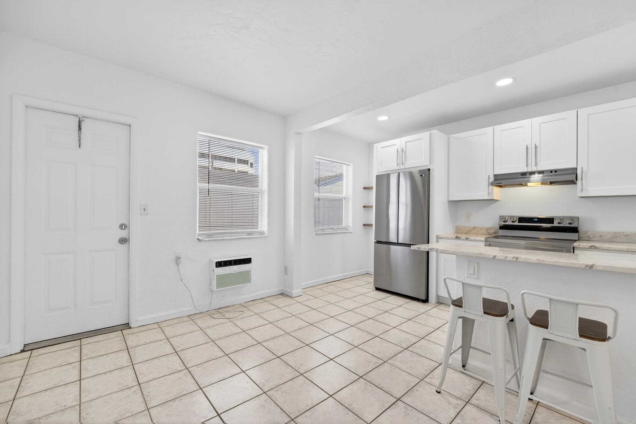 412 SE 16th Street 3, Fort Lauderdale, FL 33316 — photo 10 of 39