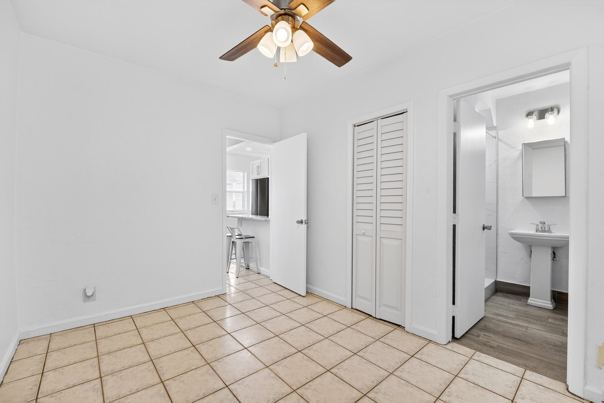 412 SE 16th Street 3, Fort Lauderdale, FL 33316 — photo 12 of 39