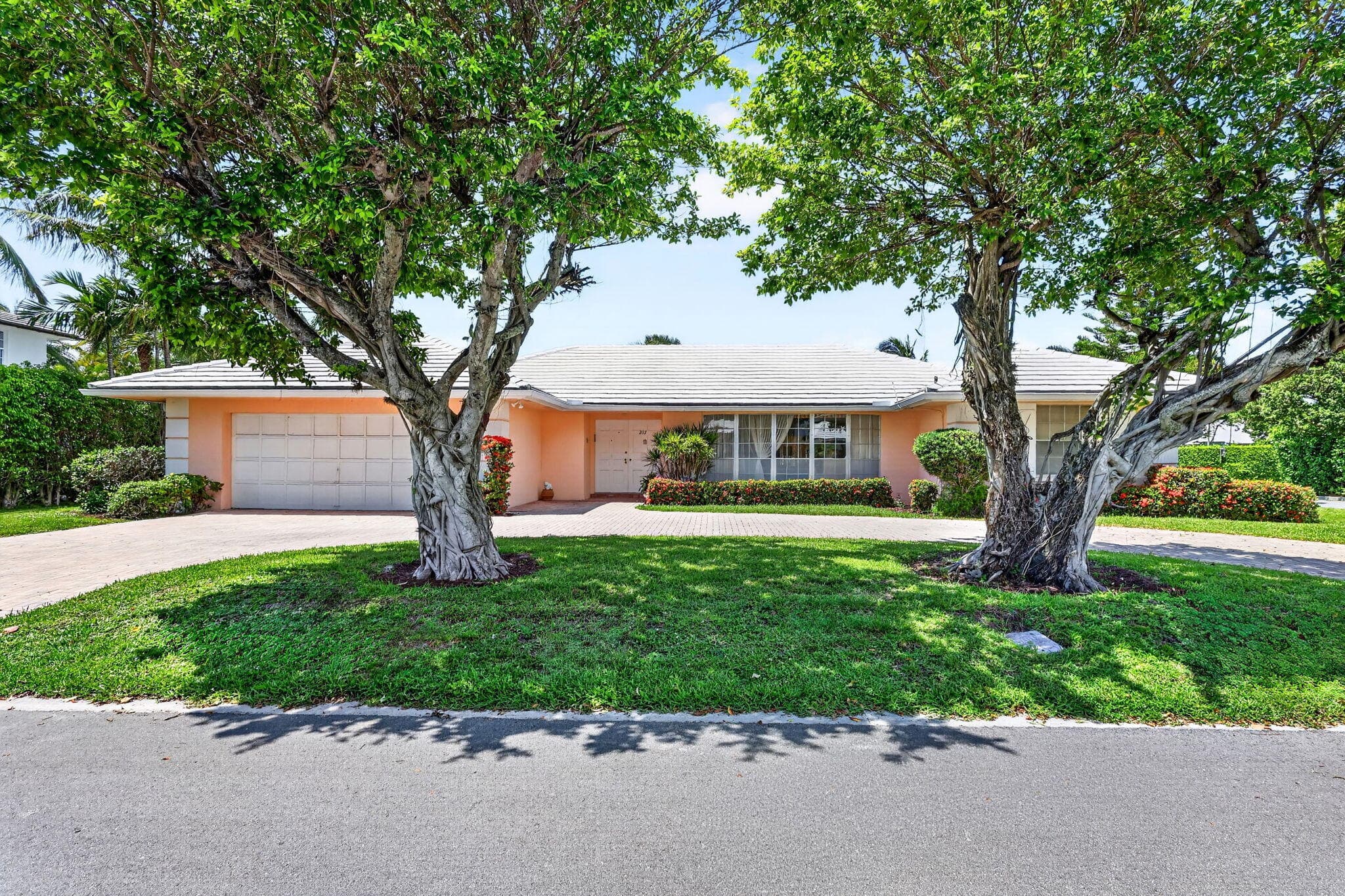 217 Plantation Road, Palm Beach, FL 33480 — photo 3 of 41