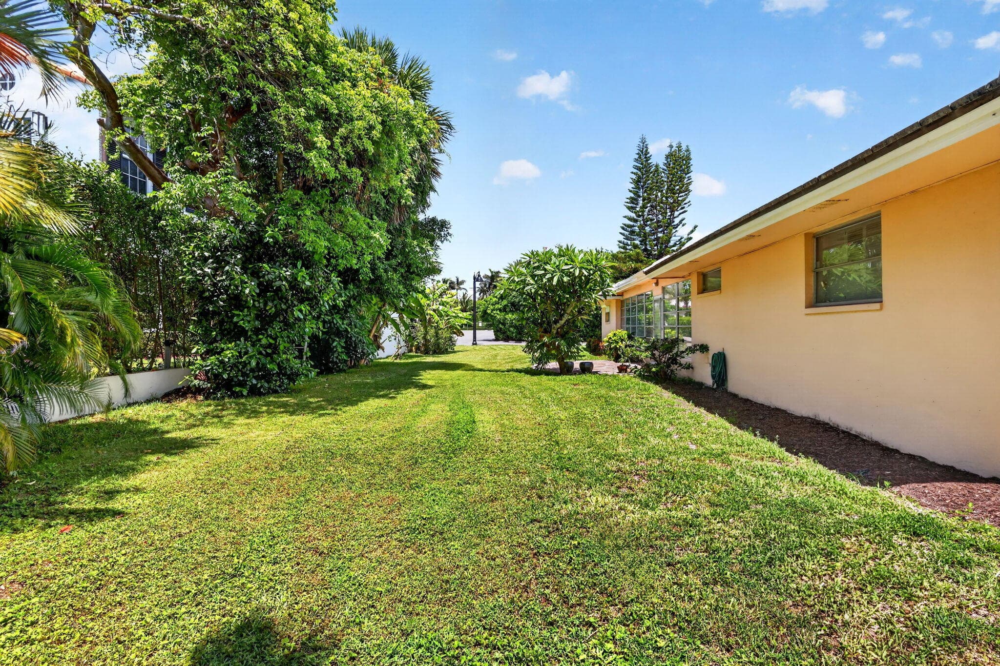 217 Plantation Road, Palm Beach, FL 33480 — photo 8 of 41