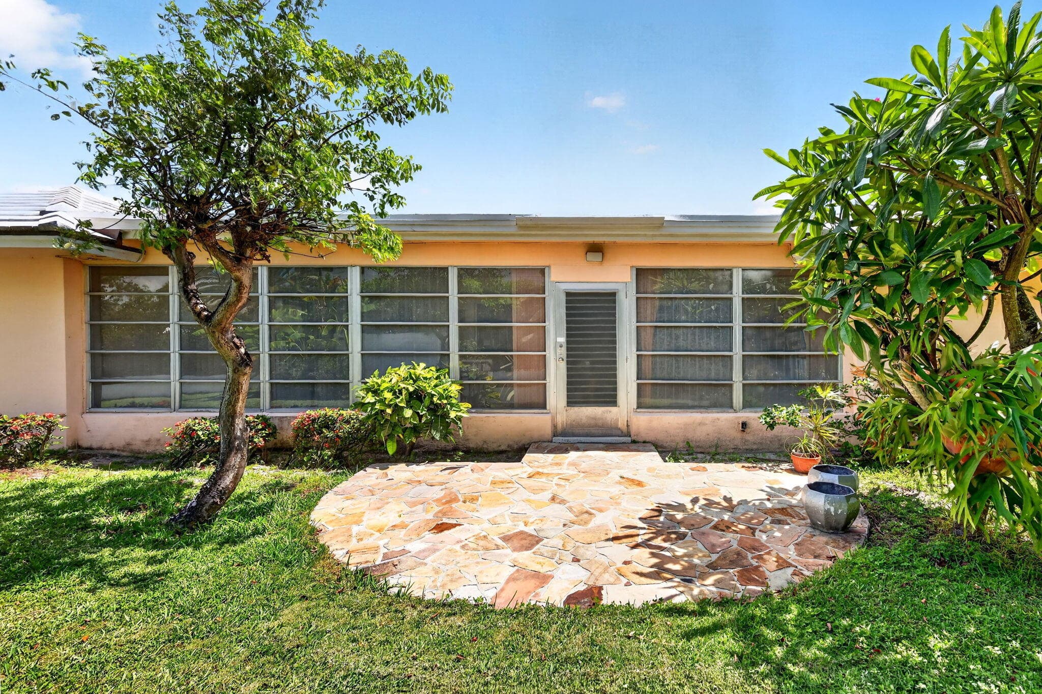 217 Plantation Road, Palm Beach, FL 33480 — photo 9 of 41
