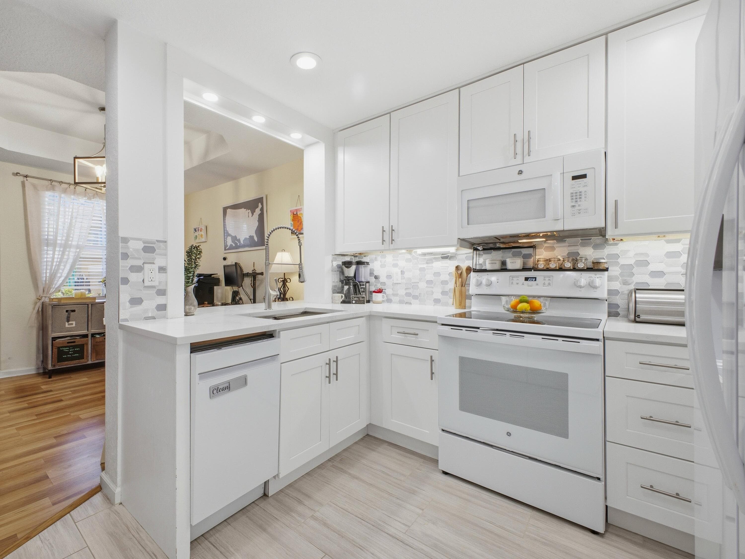 2914 Hope Valley Street 2108, West Palm Beach, FL 33411 — photo 16 of 37