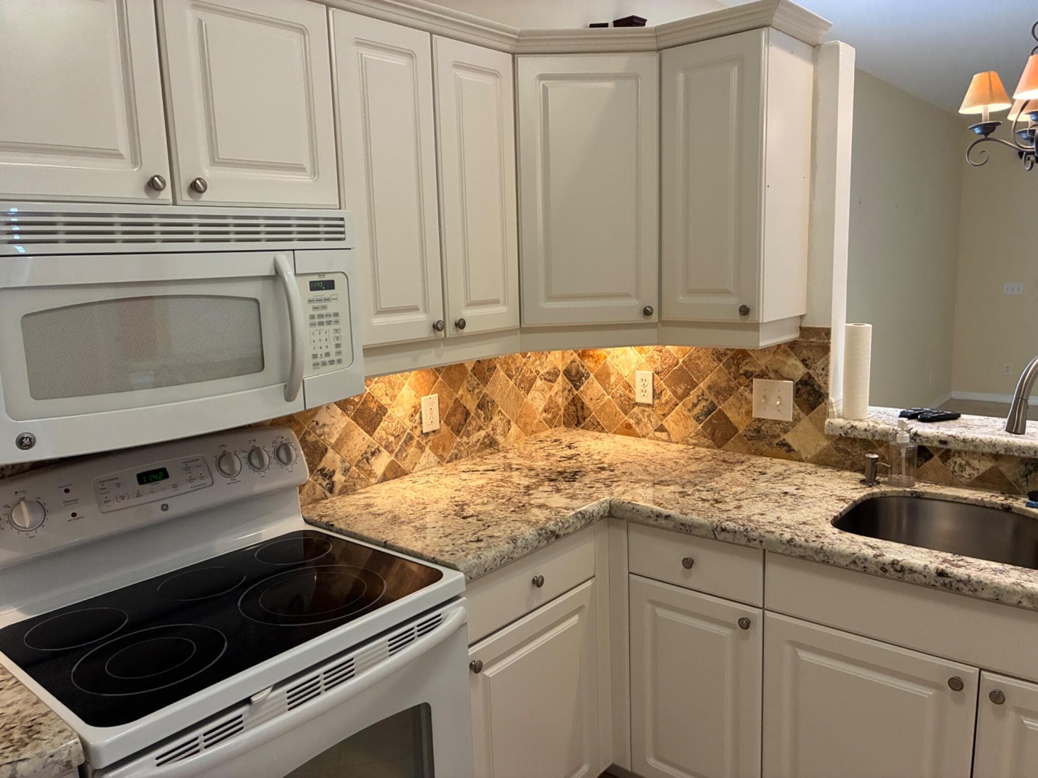 7916 SE Sugar Pines Way, Hobe Sound, FL 33455 — photo 8 of 24
