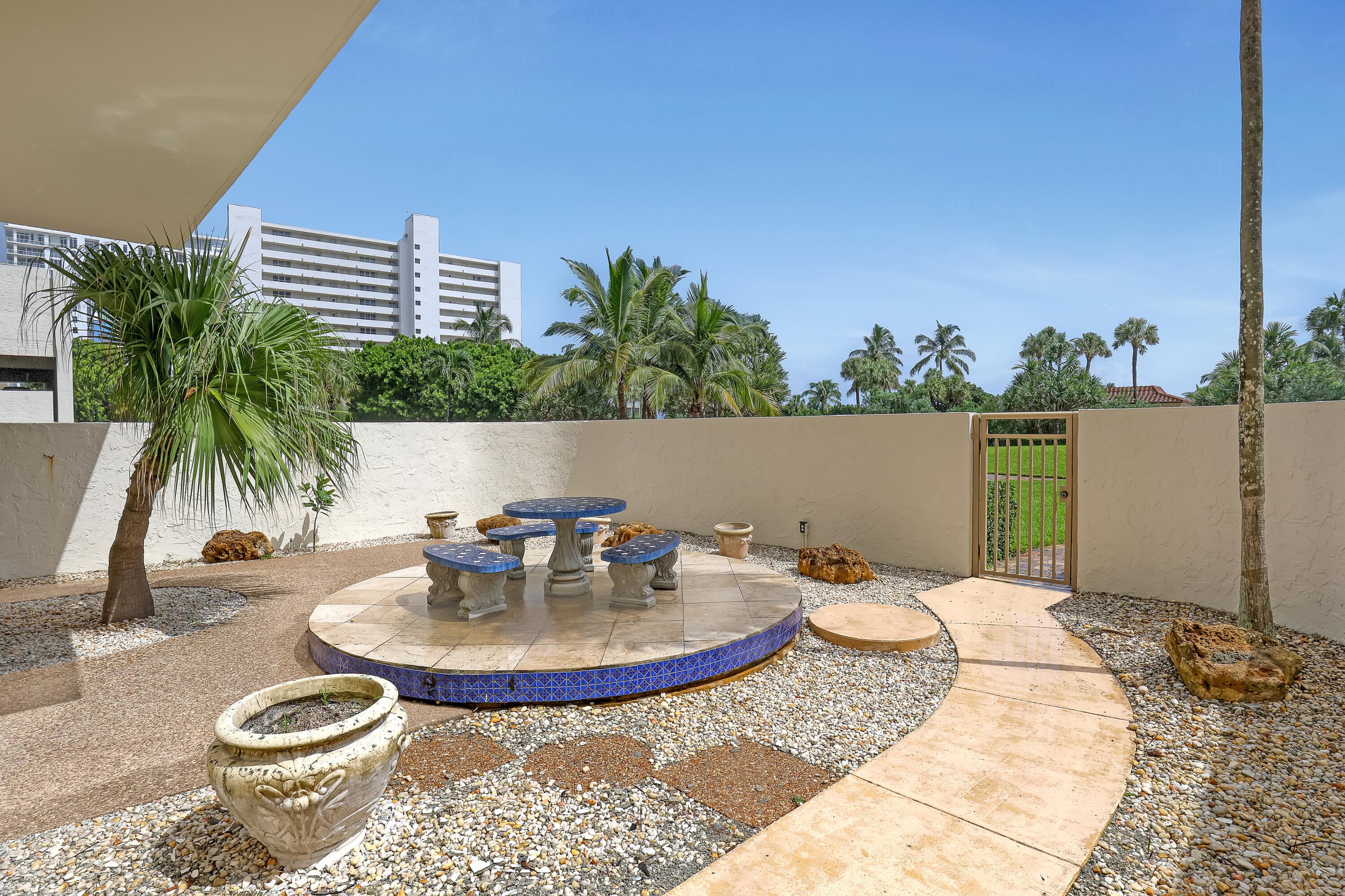 3400 N Ocean Drive 101, Singer Island, FL 33404 — photo 14 of 35
