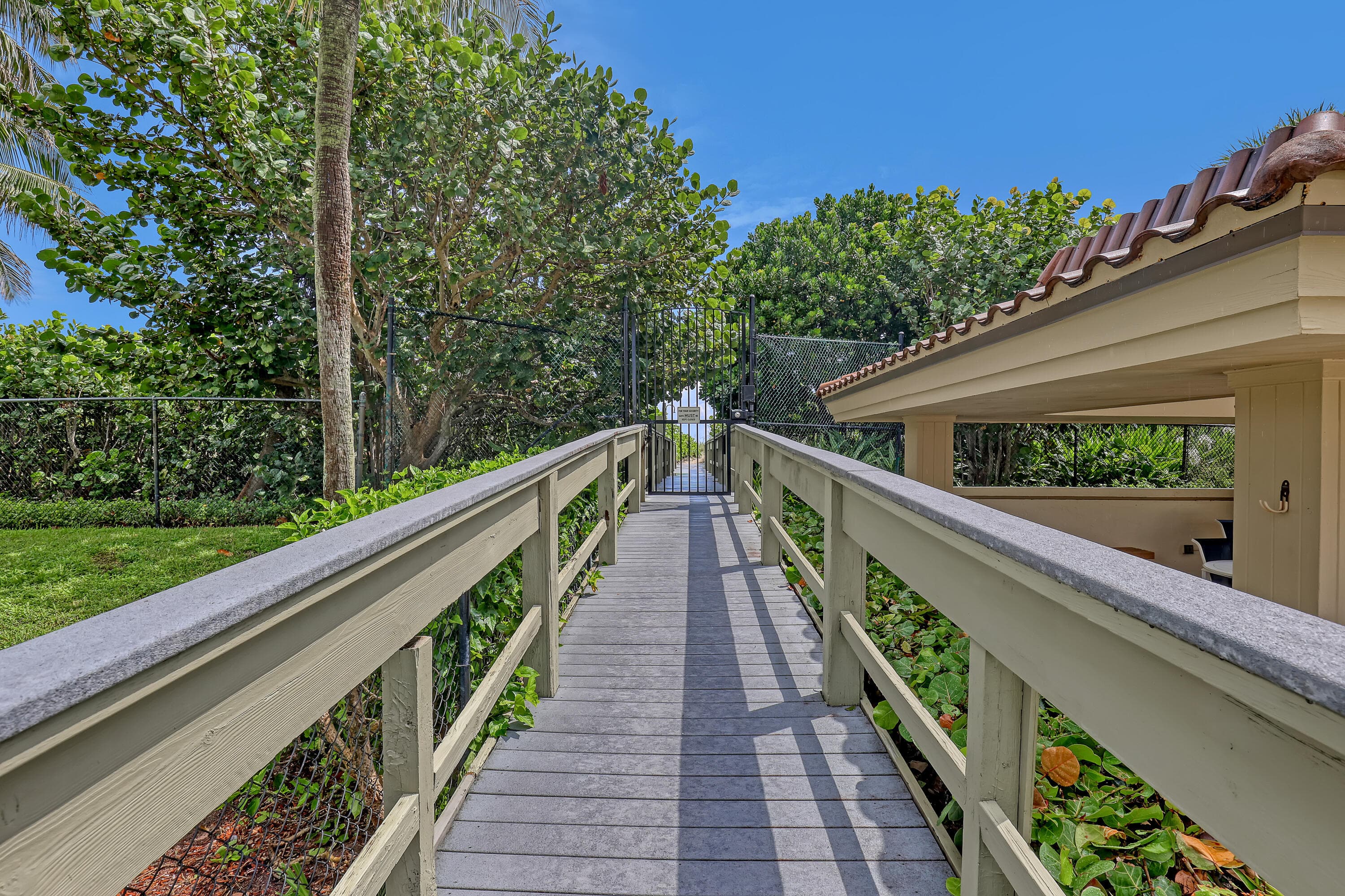 3400 N Ocean Drive 101, Singer Island, FL 33404 — photo 34 of 35