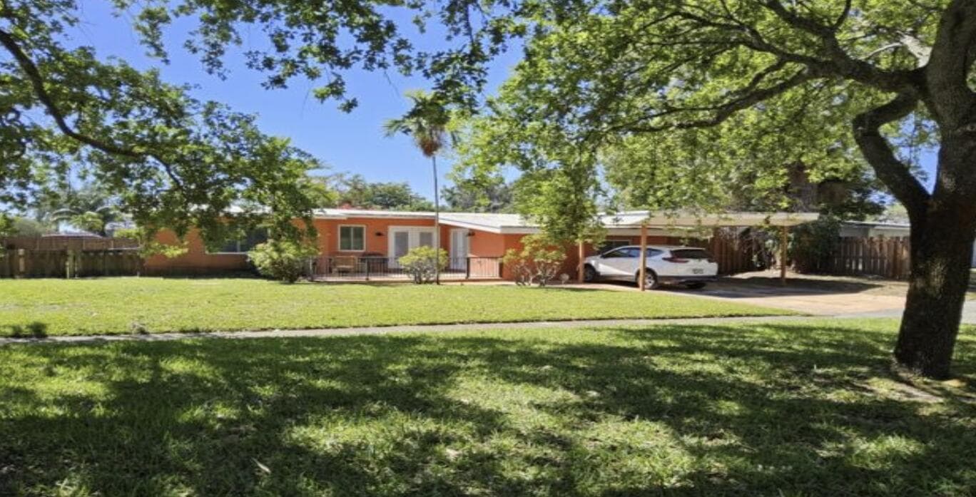 1101 E Country Club Circle, Plantation, FL 33317 — photo 1 of 1