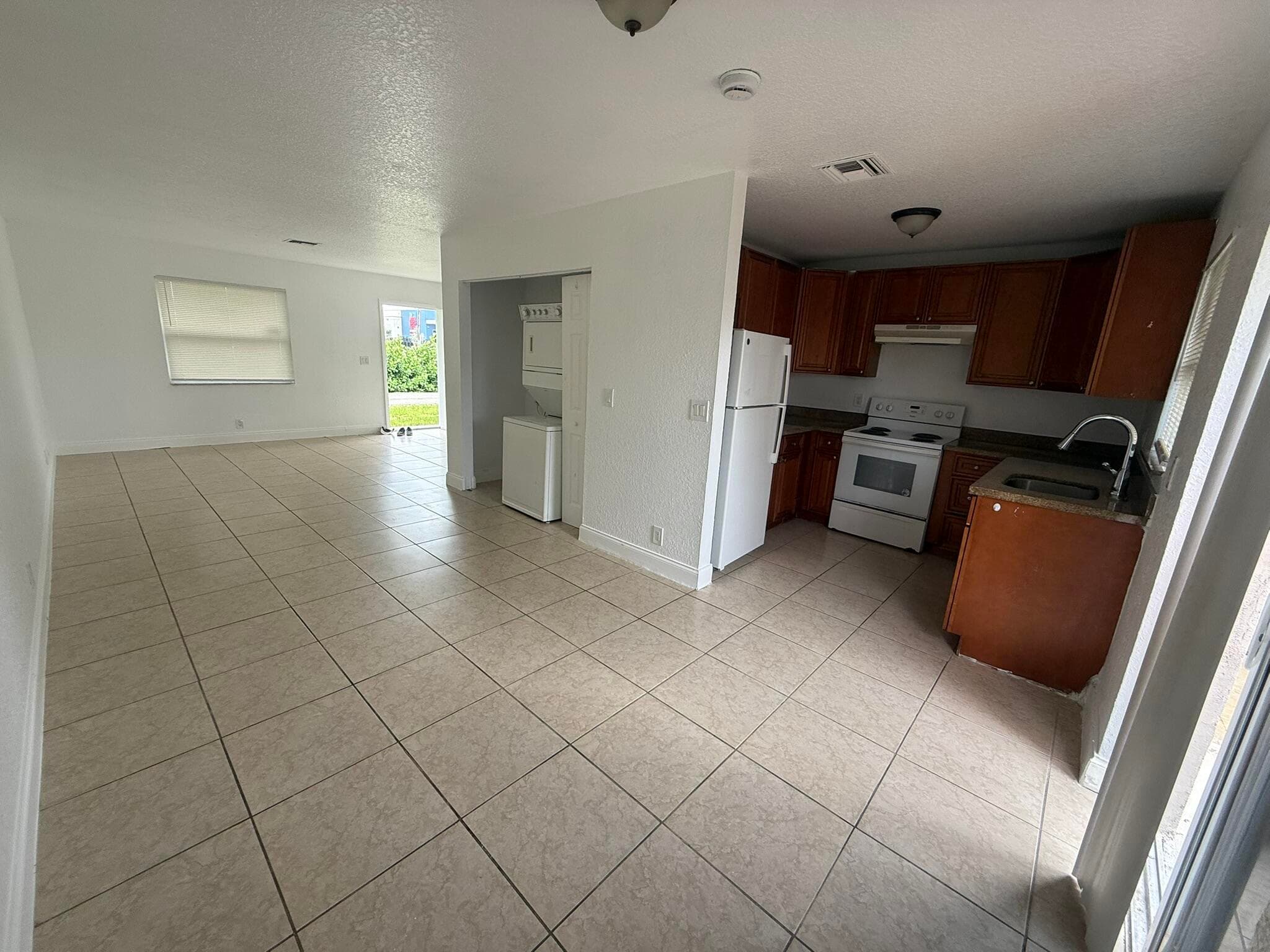 1420 Barton Road 1420w, Lake Worth Beach, FL 33460 — photo 6 of 11