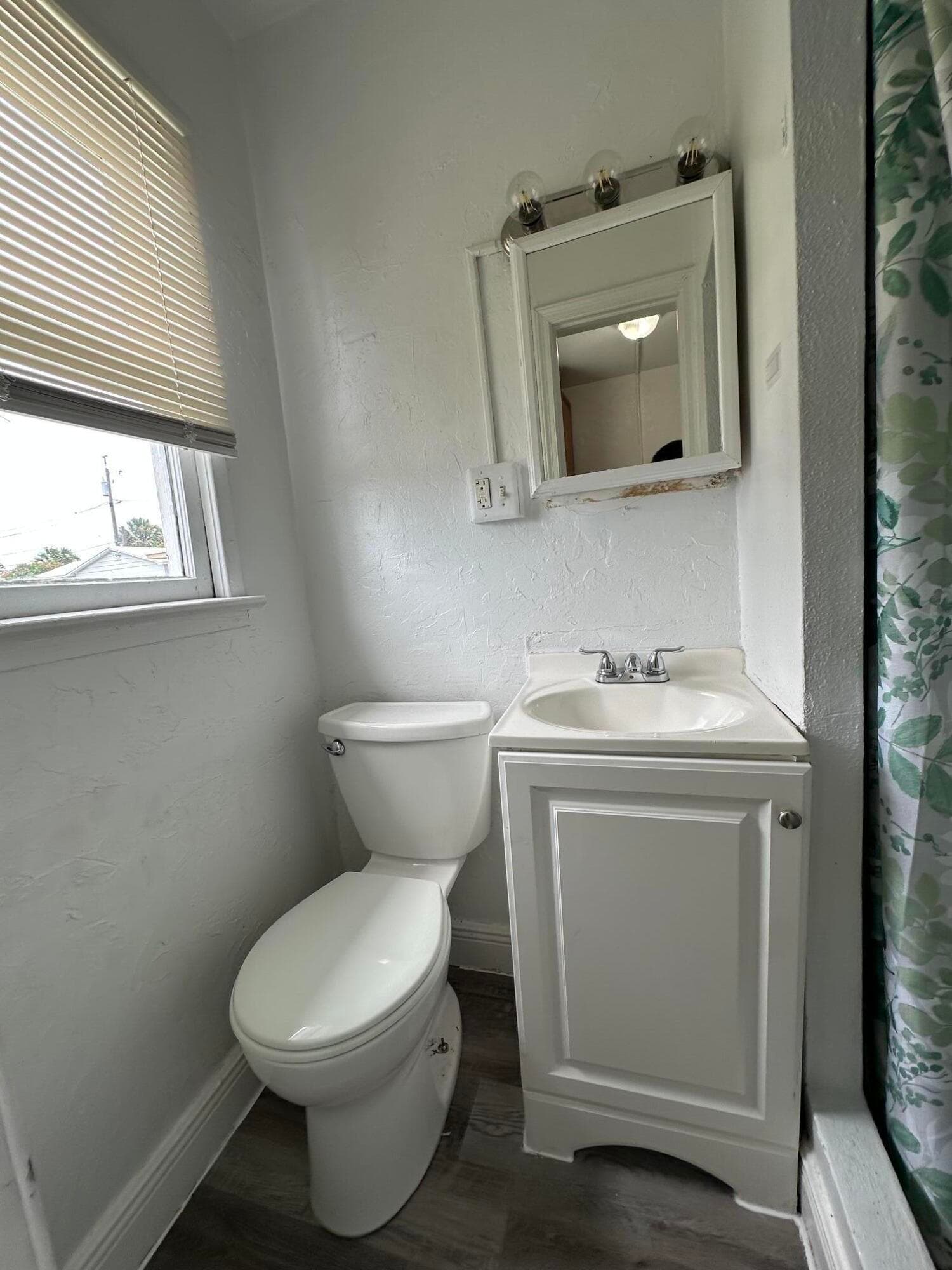 17 Detroit Street 1, Lake Worth, FL 33461 — photo 5 of 9