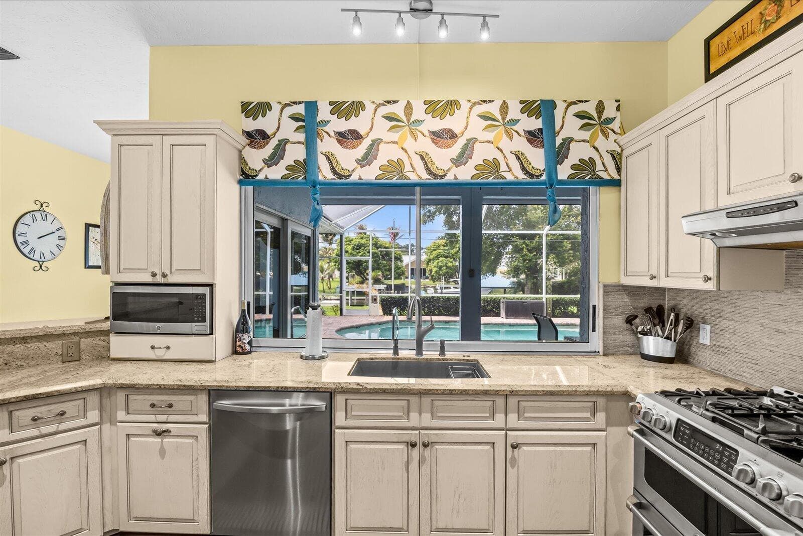 512 SW South Carolina Drive, Stuart, FL 34994 — photo 14 of 59