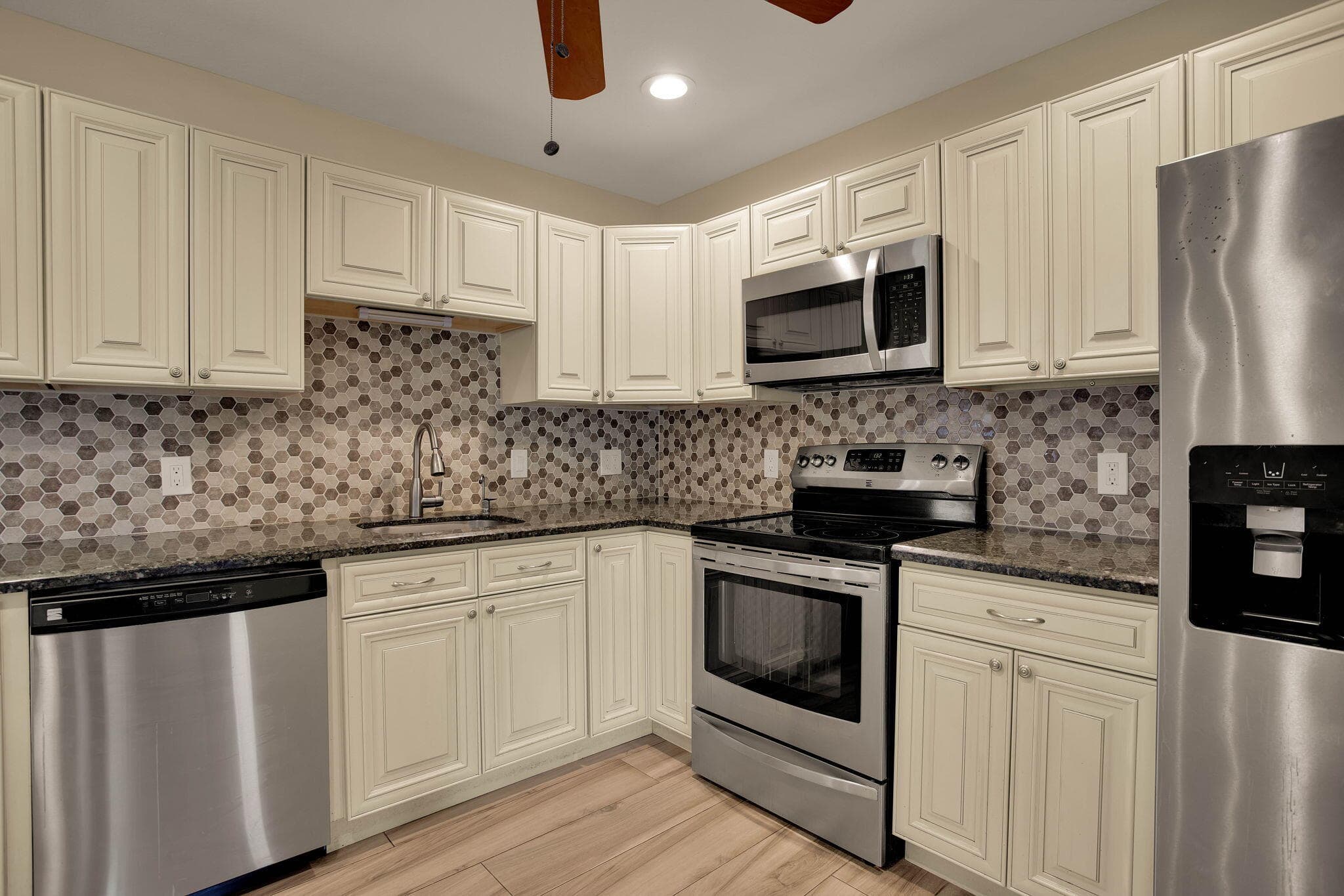 1910 NE 52nd Street NE, Fort Lauderdale, FL 33308 — photo 39 of 49