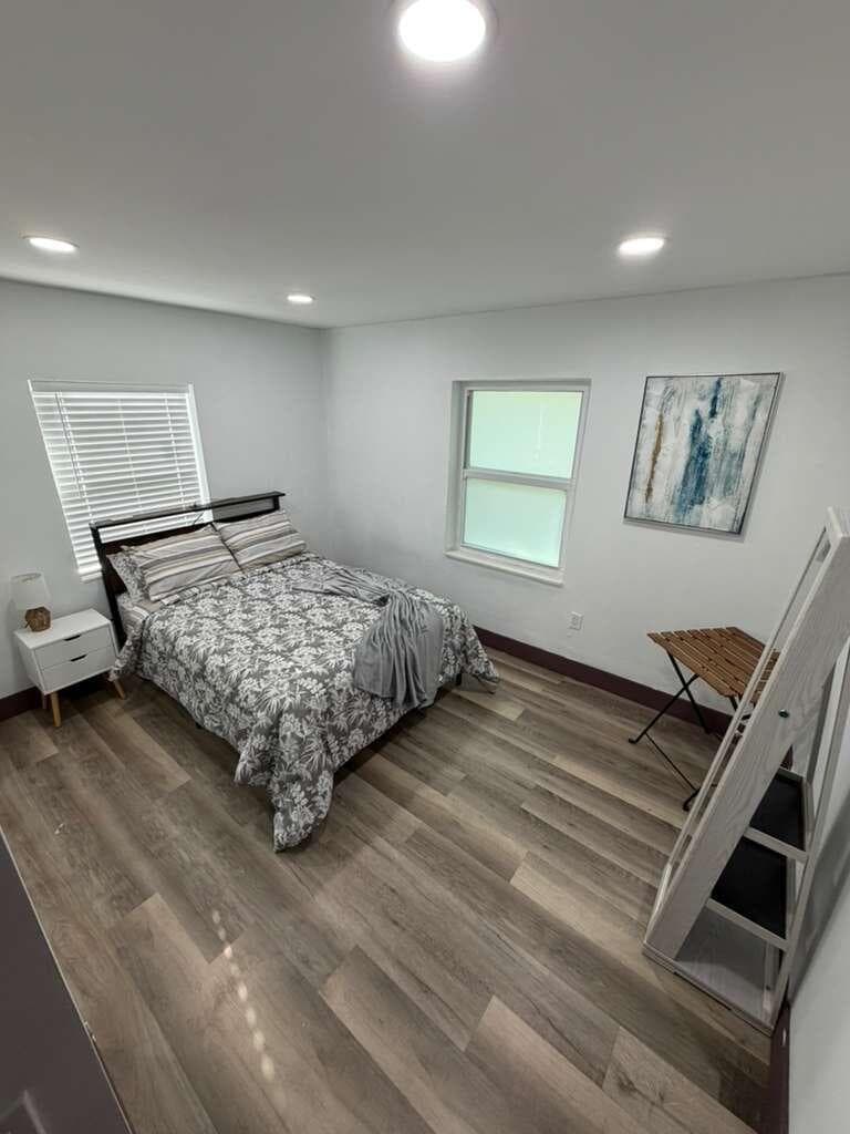 325 NW 135th Street, North Miami, FL 33168 — photo 5 of 19