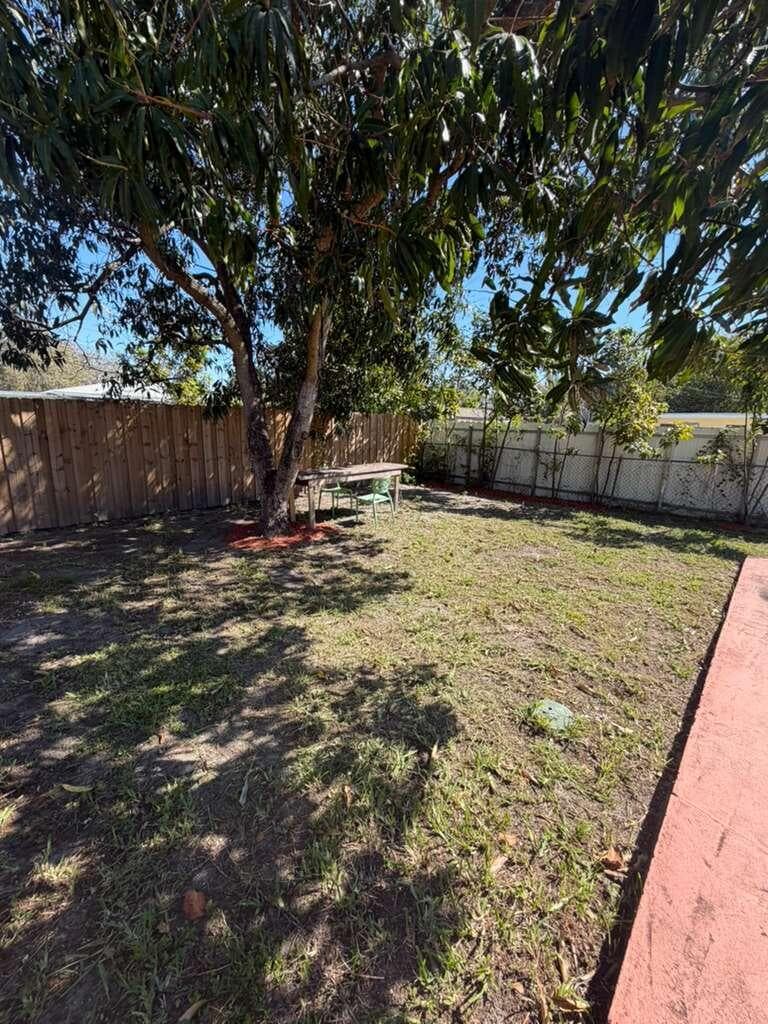325 NW 135th Street, North Miami, FL 33168 — photo 16 of 19