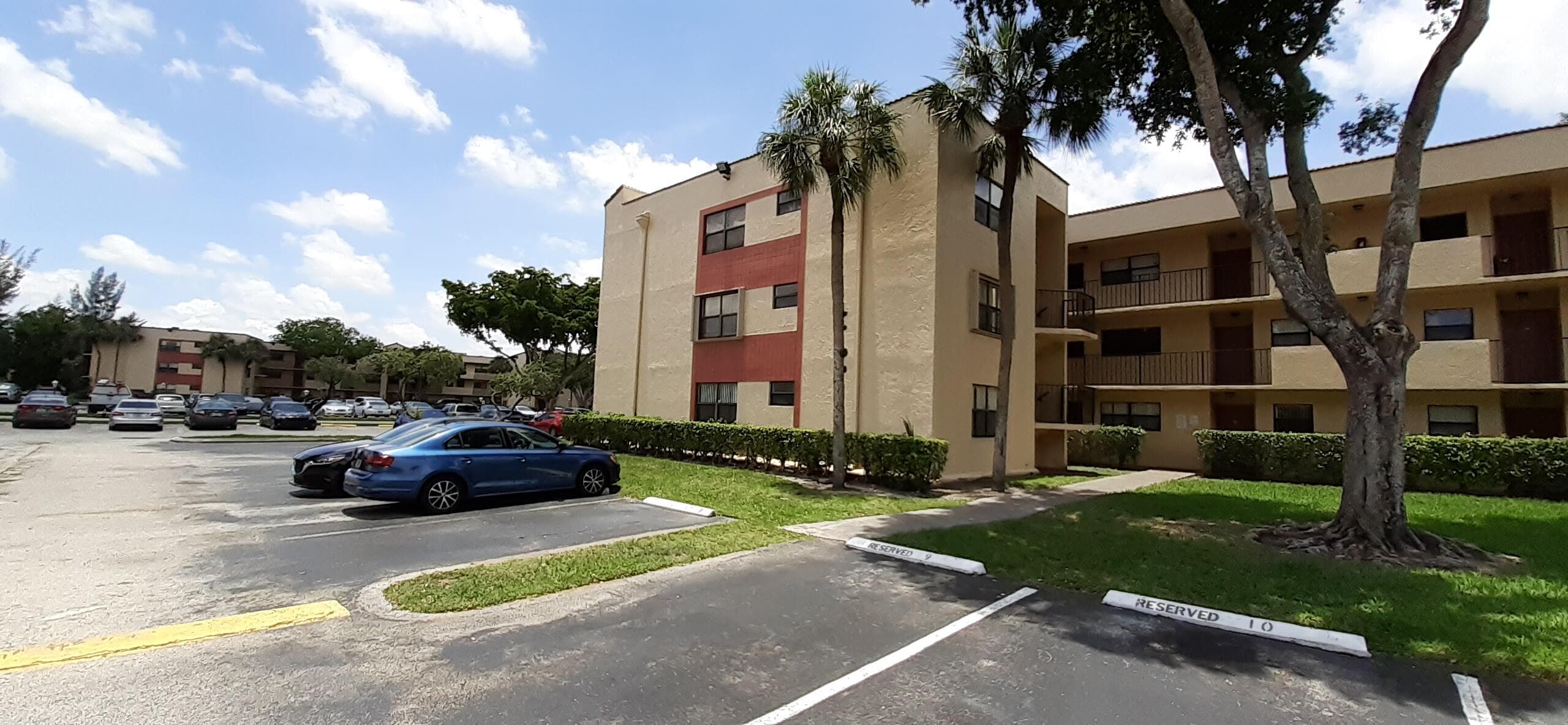 3252 Foxcroft Road 201, Miramar, FL 33025 — photo