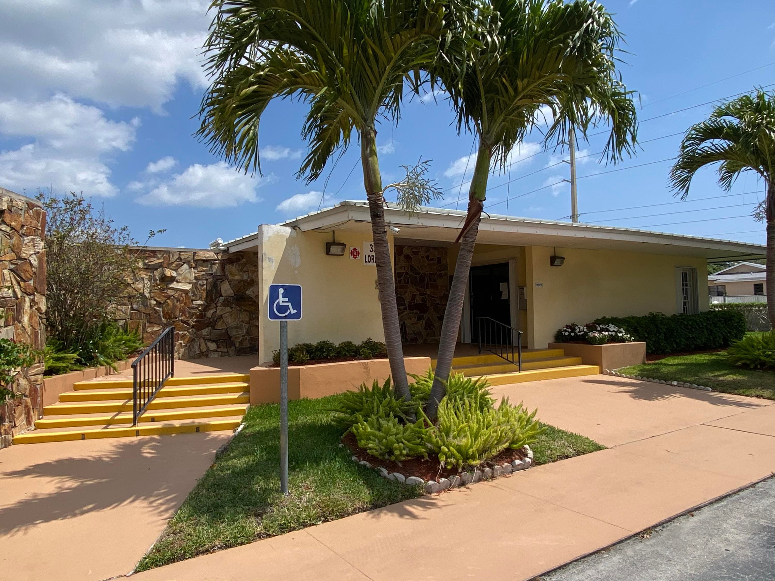 200 Pine Point Drive B, Boynton Beach, FL 33435 — photo 23 of 30