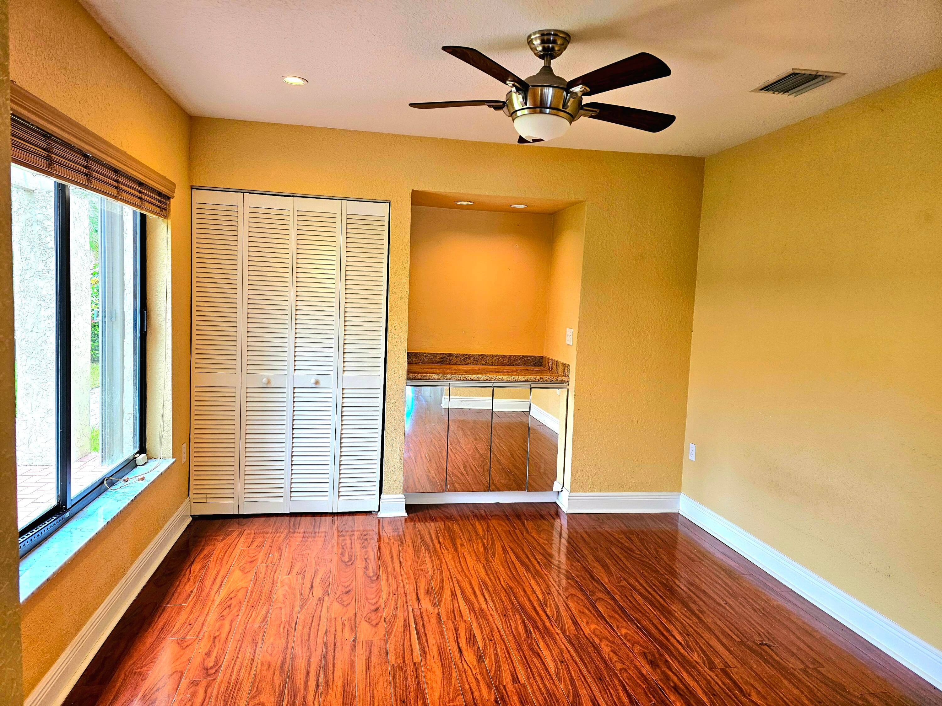 566 Village Lake Drive, Weston, FL 33326 — photo 23 of 37
