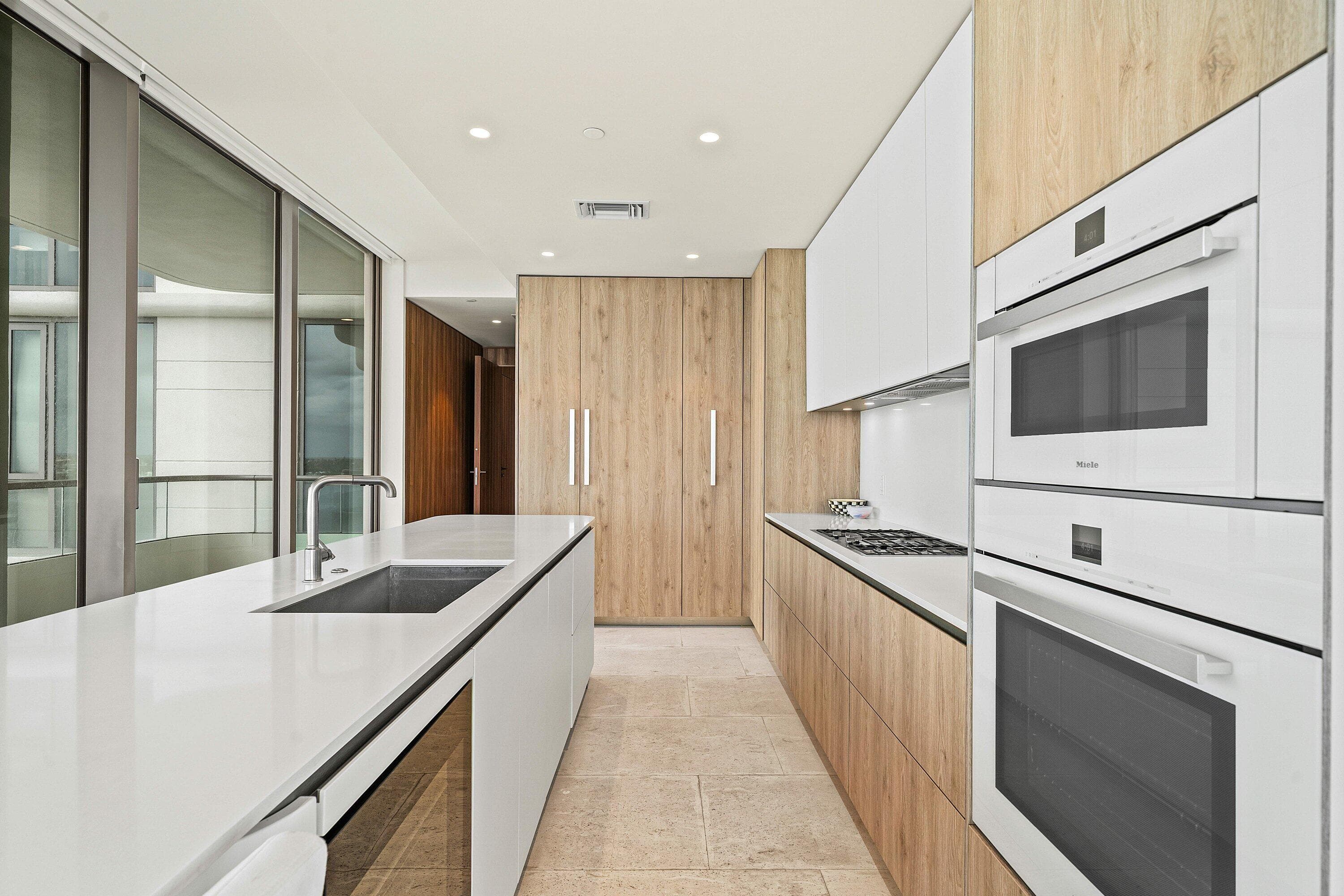 200 Arkona Court 804, West Palm Beach, FL 33401 — photo 18 of 49