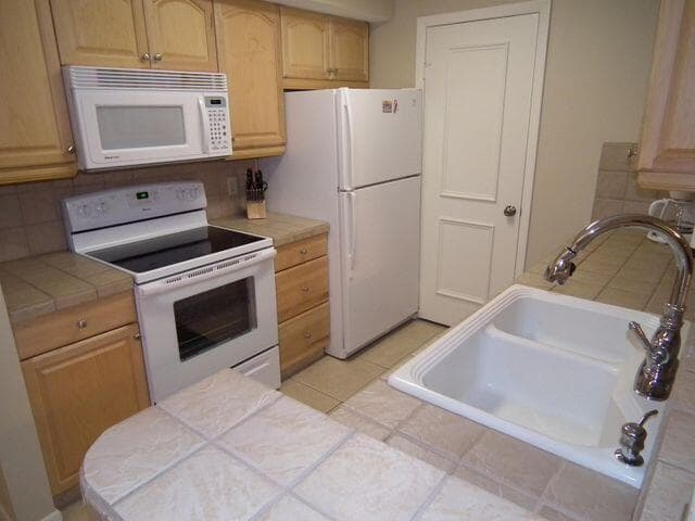 815 W Boynton Beach Boulevard 10-103, Boynton Beach, FL 33426 — photo 8 of 14