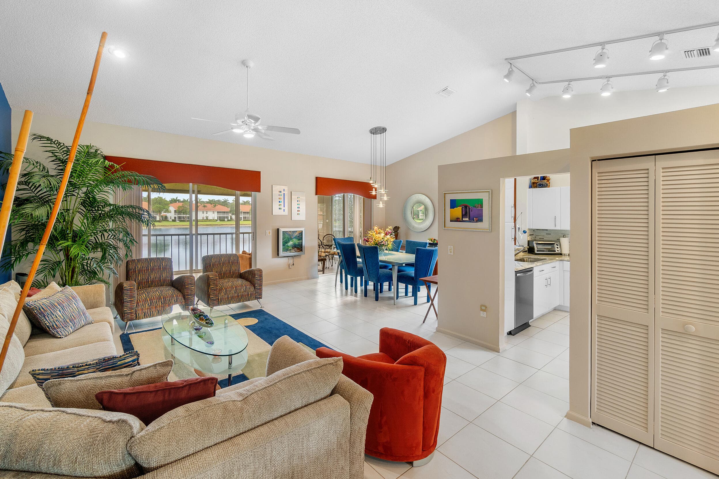 9829 Seacrest Circle 202, Boynton Beach, FL 33437 — photo 3 of 38