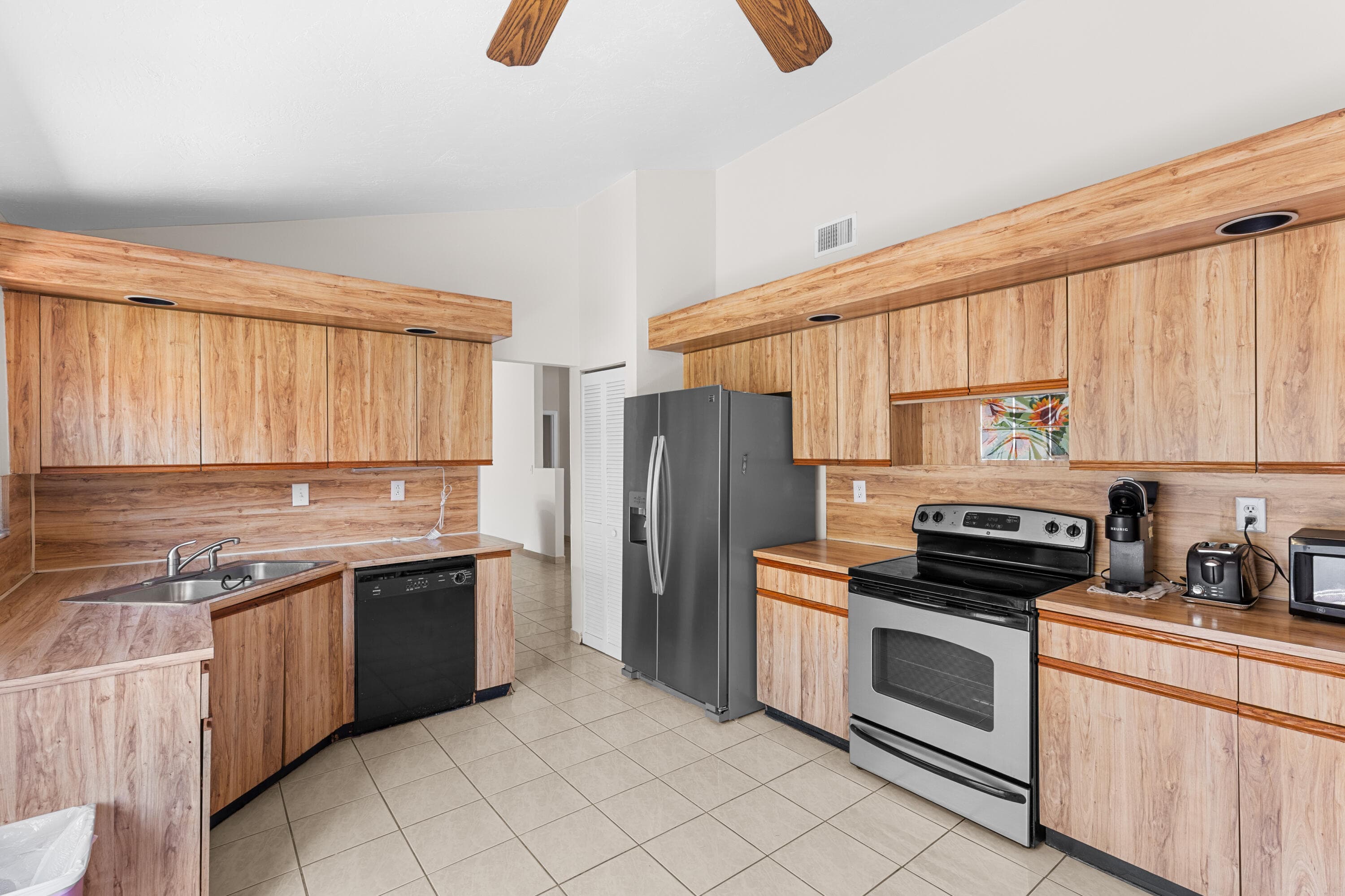 400 SW 113th Terrace, Pembroke Pines, FL 33025 — photo 13 of 23