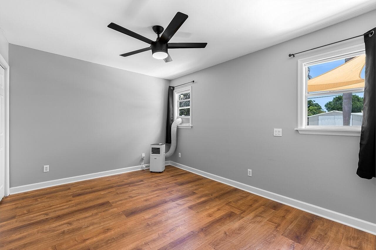 926 37th Avenue, Vero Beach, FL 32960 — photo 12 of 29