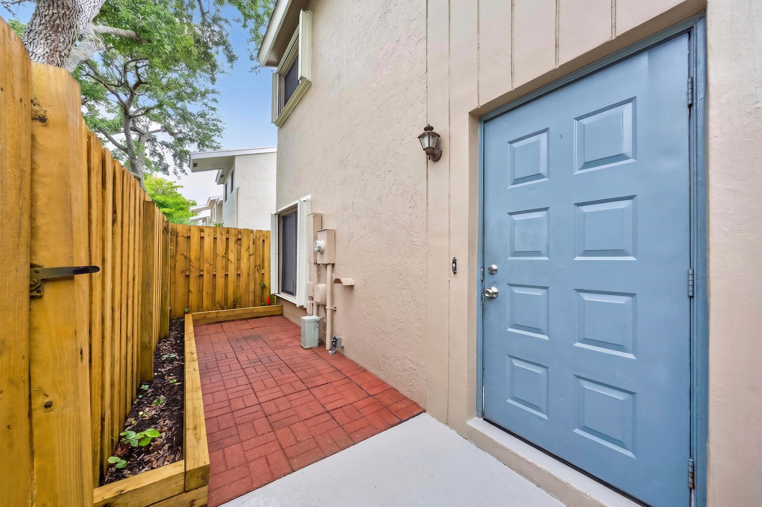 5182 S University Drive, Davie, FL 33328 — photo 29 of 32