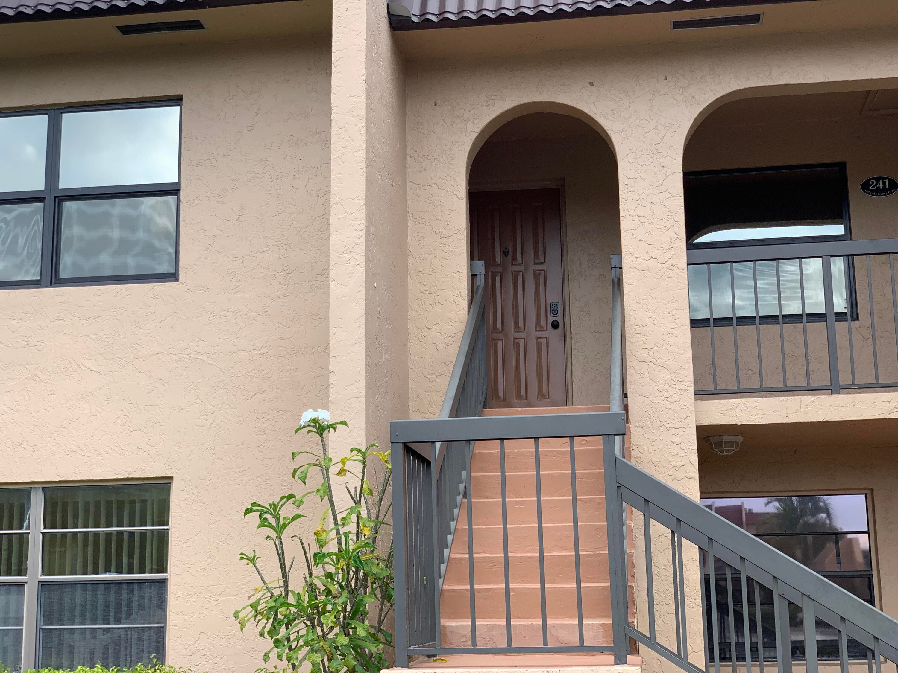 125 Lake Nancy Drive 241, West Palm Beach, FL 33411 — photo 2 of 29