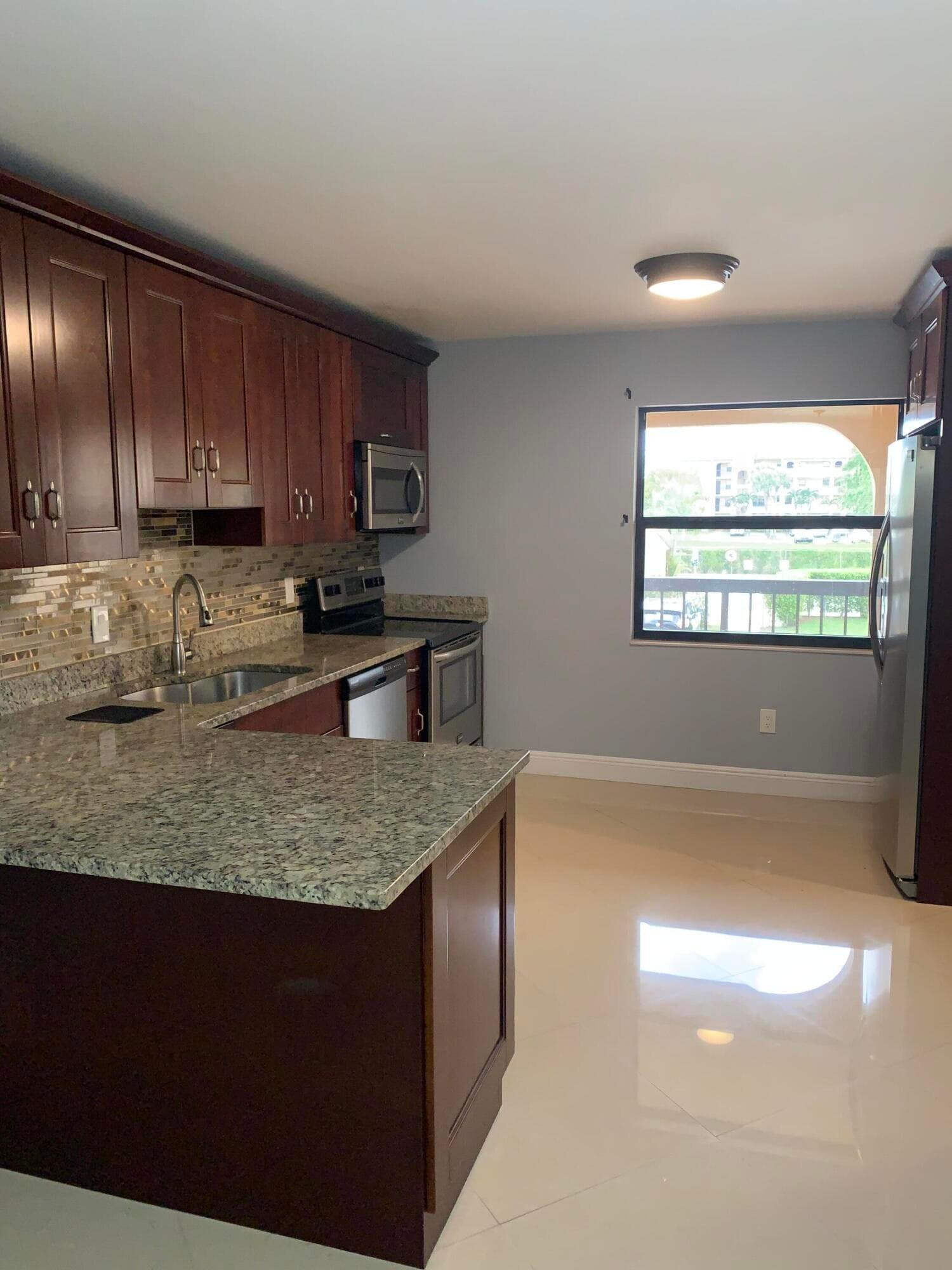 125 Lake Nancy Drive 241, West Palm Beach, FL 33411 — photo 7 of 29
