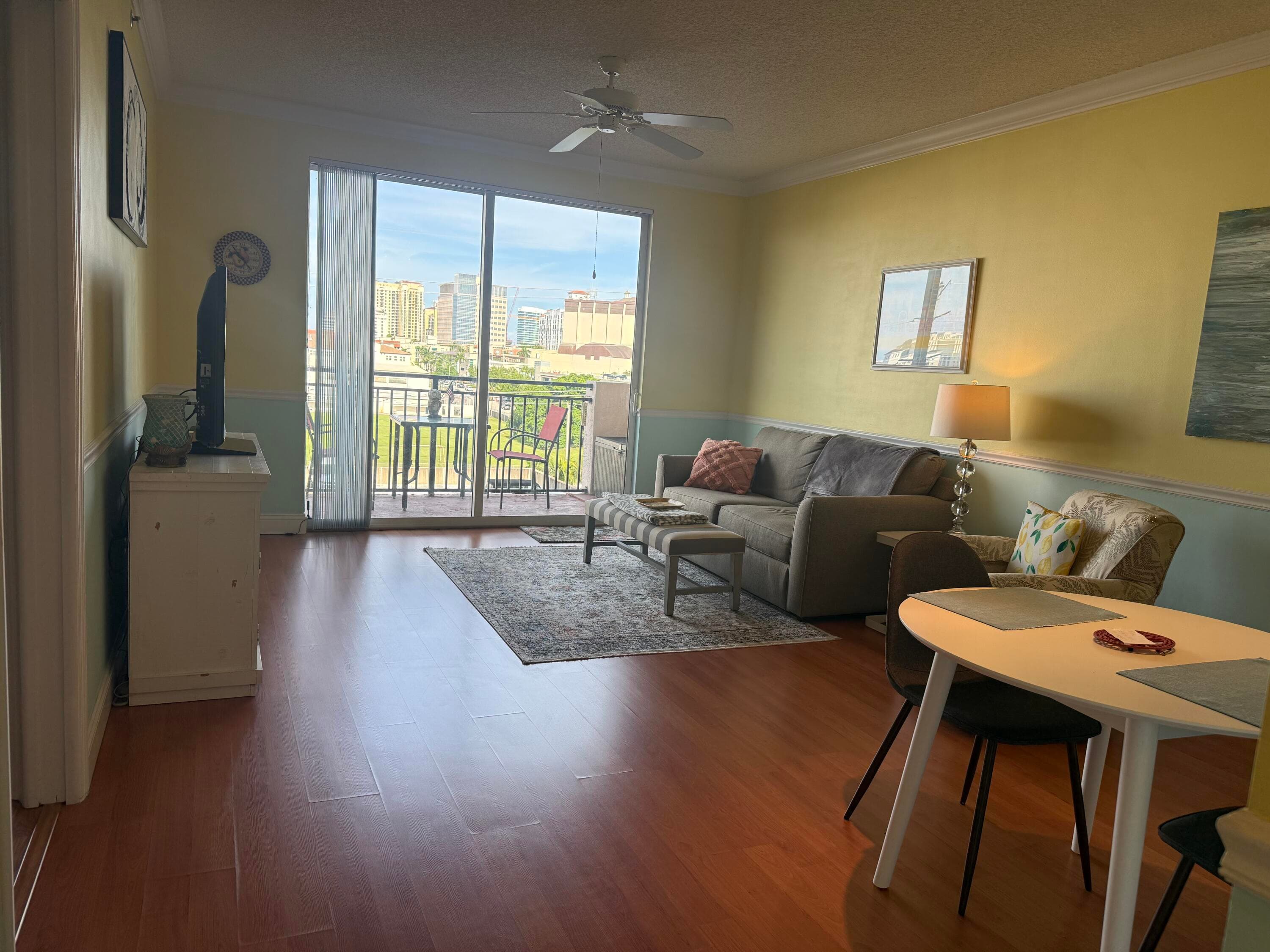 616 Clearwater Park Road 607, West Palm Beach, FL 33401 — photo 8 of 28
