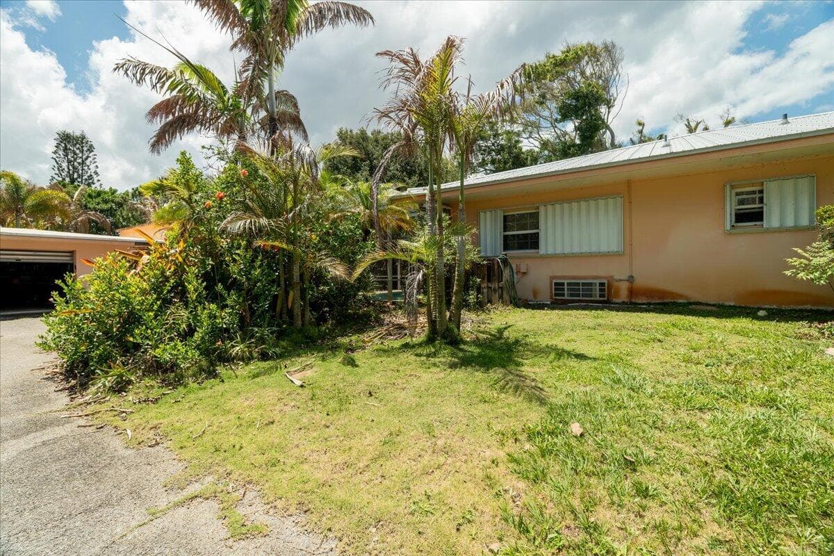 105 Sheridan Lane, Jensen Beach, FL 34957 — photo 4 of 48