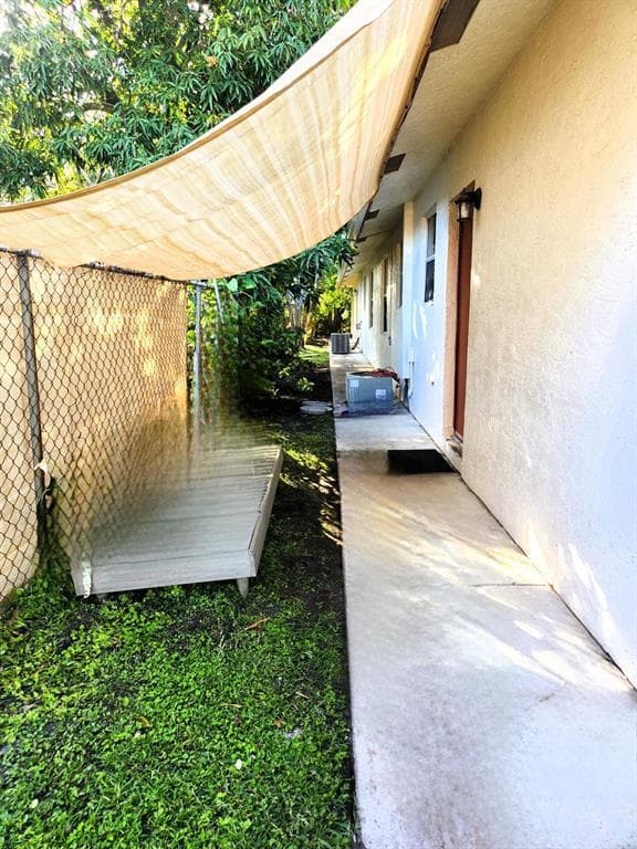 617 NW 15th Avenue, Pompano Beach, FL 33069 — photo 7 of 31