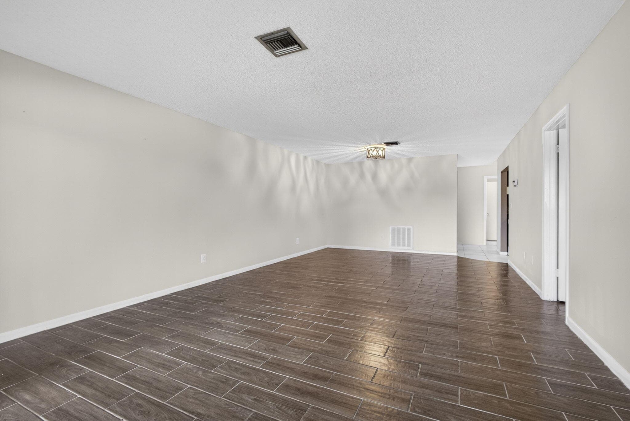 4893 Palm Hill Drive, West Palm Beach, FL 33415 — photo 17 of 39