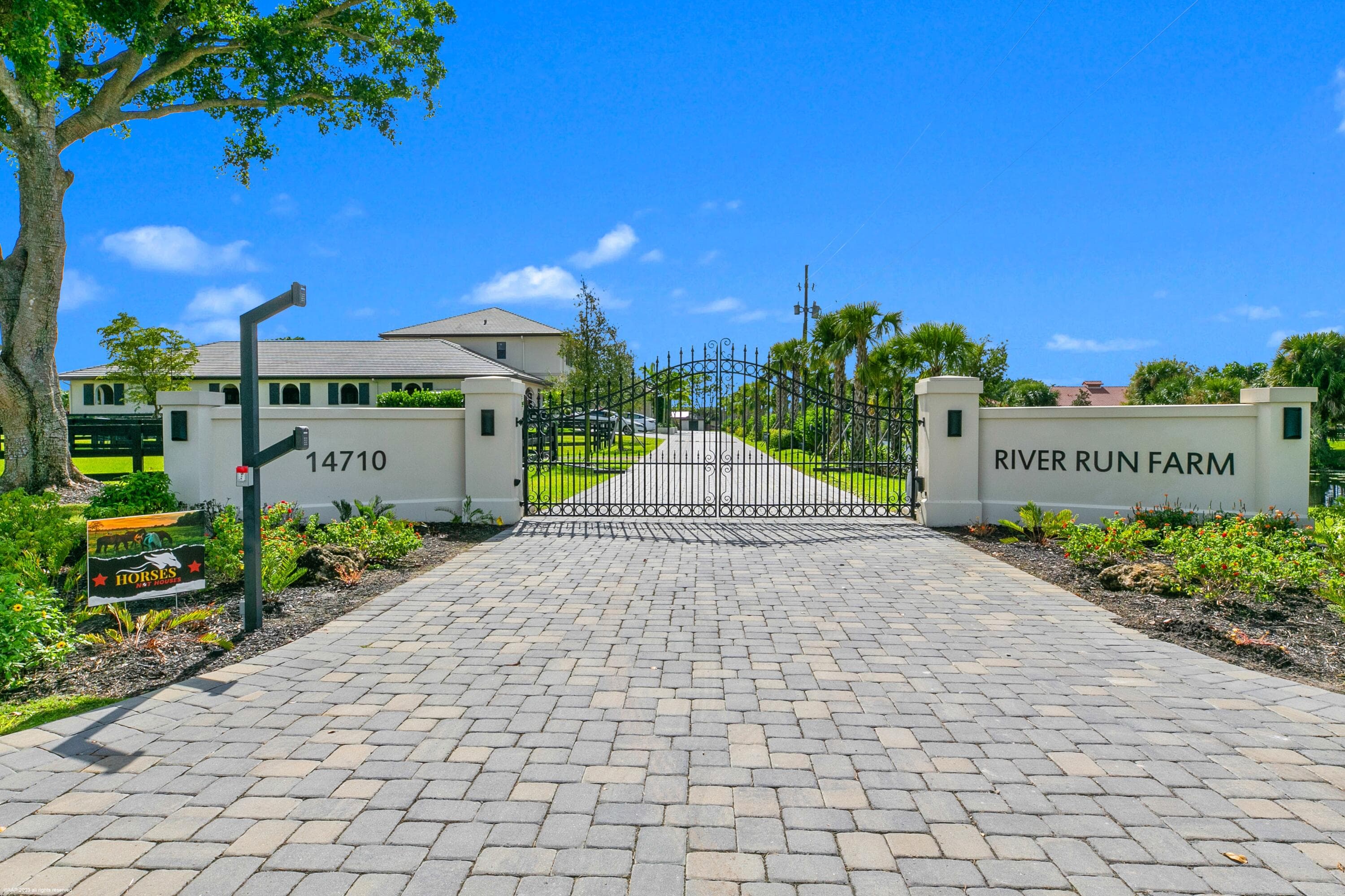 14710 Palm Beach Point Boulevard, Wellington, FL 33414 — photo 8 of 47
