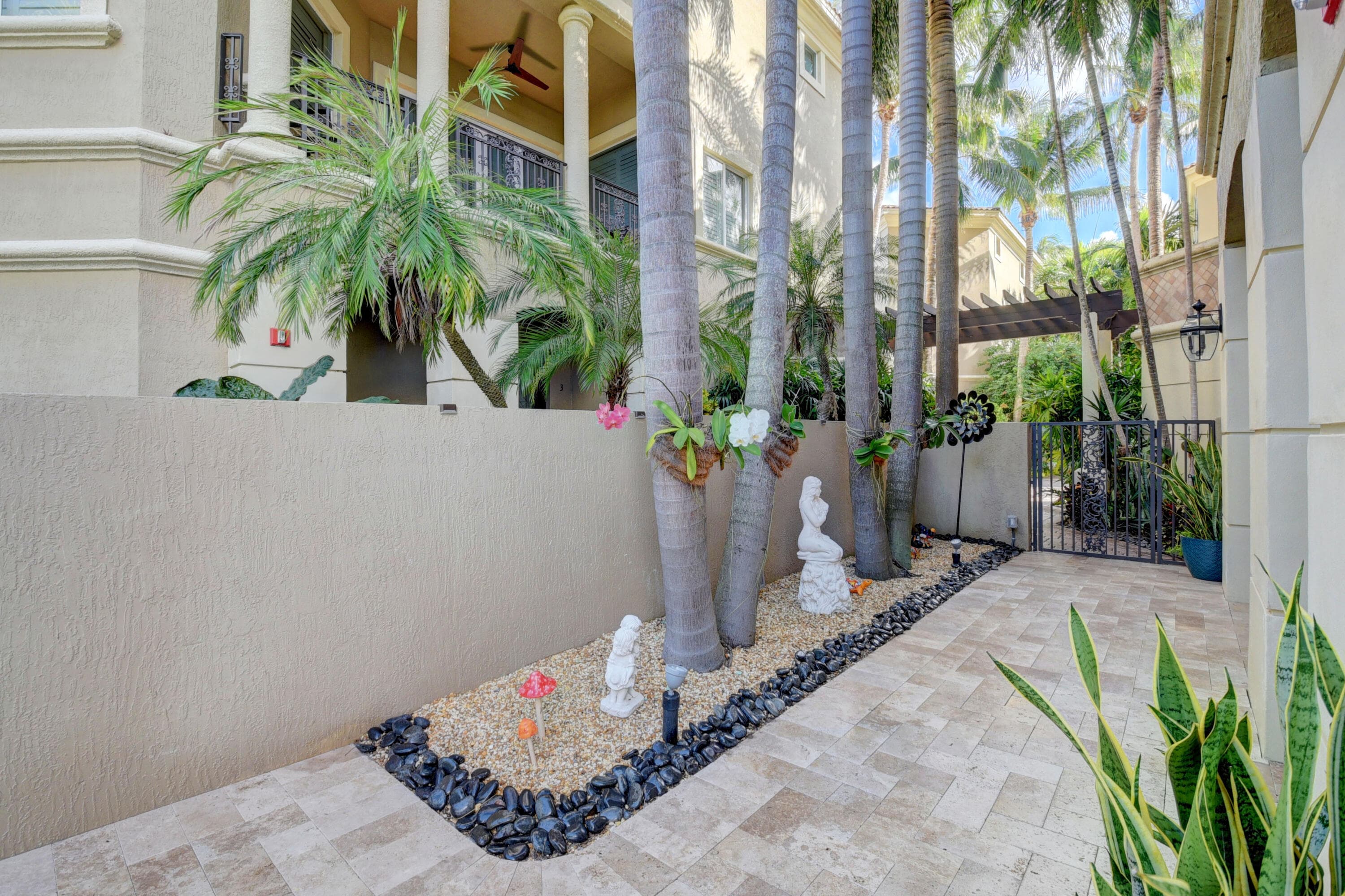 921 Osceola Drive Unit 4, Boca Raton, FL 33432 — photo 11 of 47
