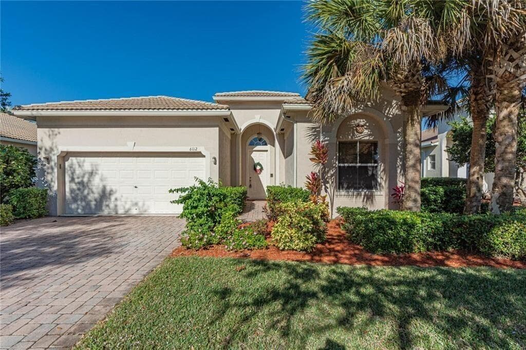 6112 Santa Margarito Drive, Fort Pierce, FL 34951 — photo 5 of 34