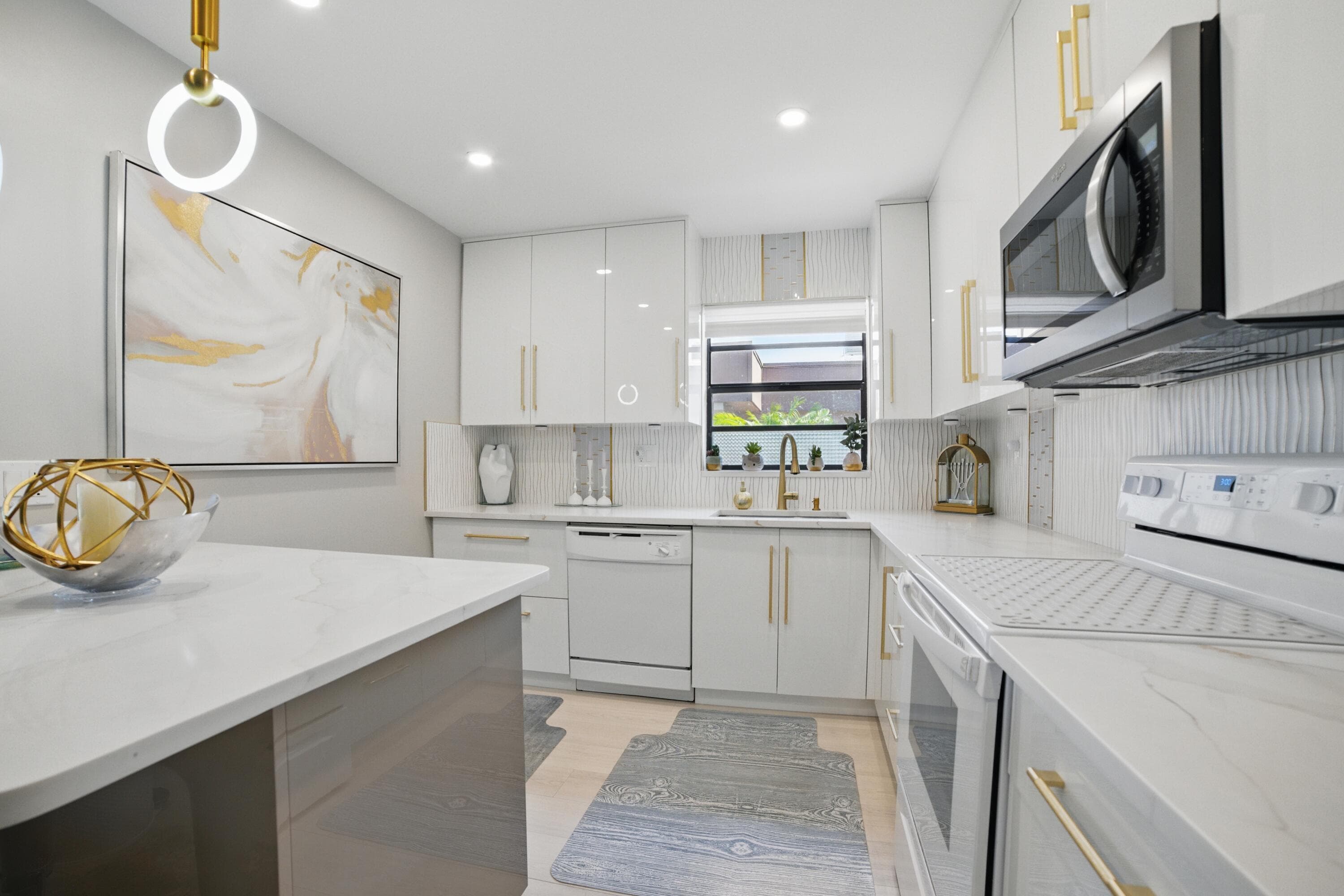 137 Piedmont C 137, Delray Beach, FL 33484 — photo 7 of 36