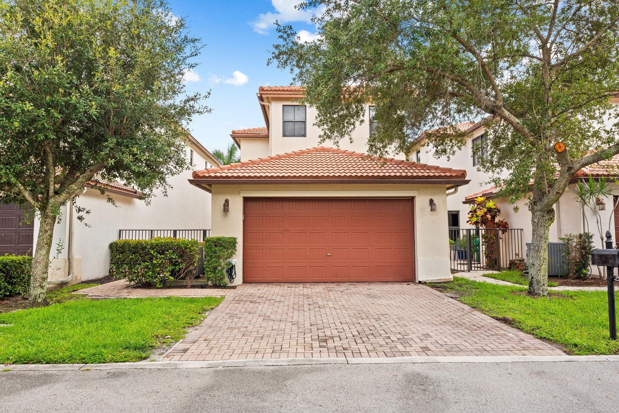 8417 NW 38th Street, Cooper City, FL 33024 — photo 3 of 29