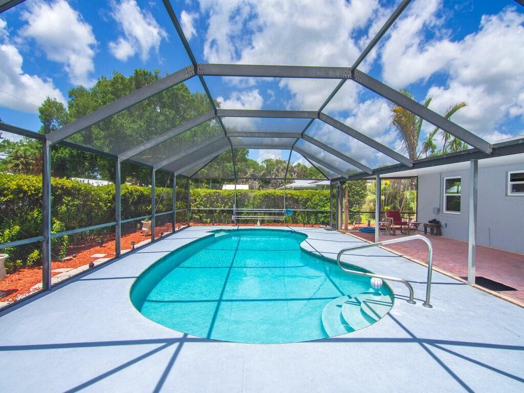 7503 Kenwood Road, Fort Pierce, FL 34951 — photo 2 of 43