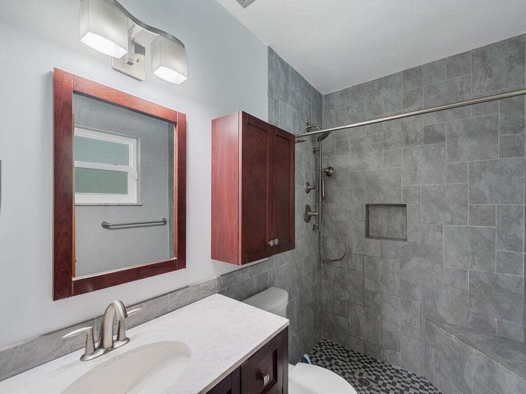7503 Kenwood Road, Fort Pierce, FL 34951 — photo 10 of 43