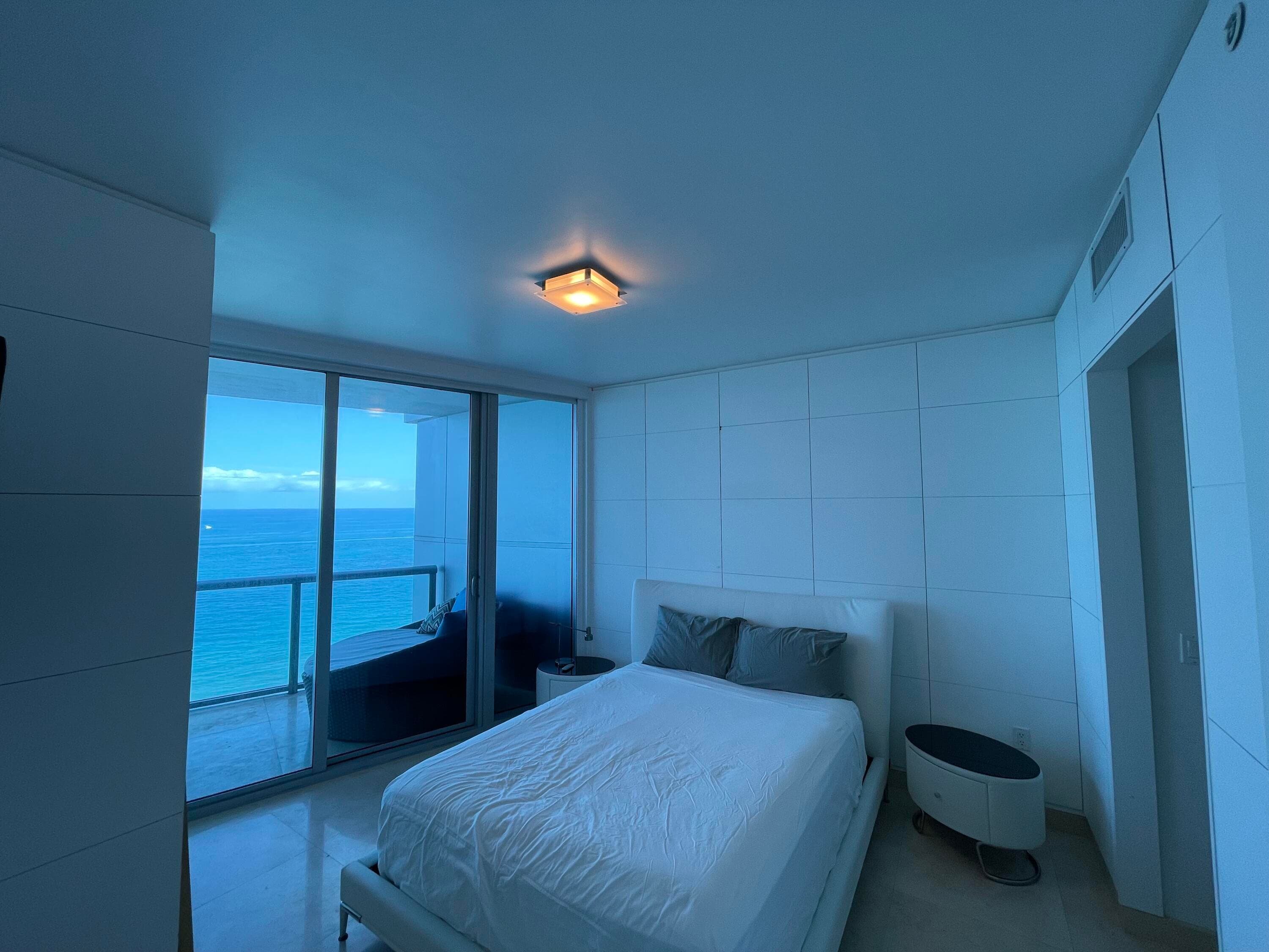 17001 Collins Avenue Unit 1806, Sunny Isles Beach, FL 33160 — photo 3 of 4