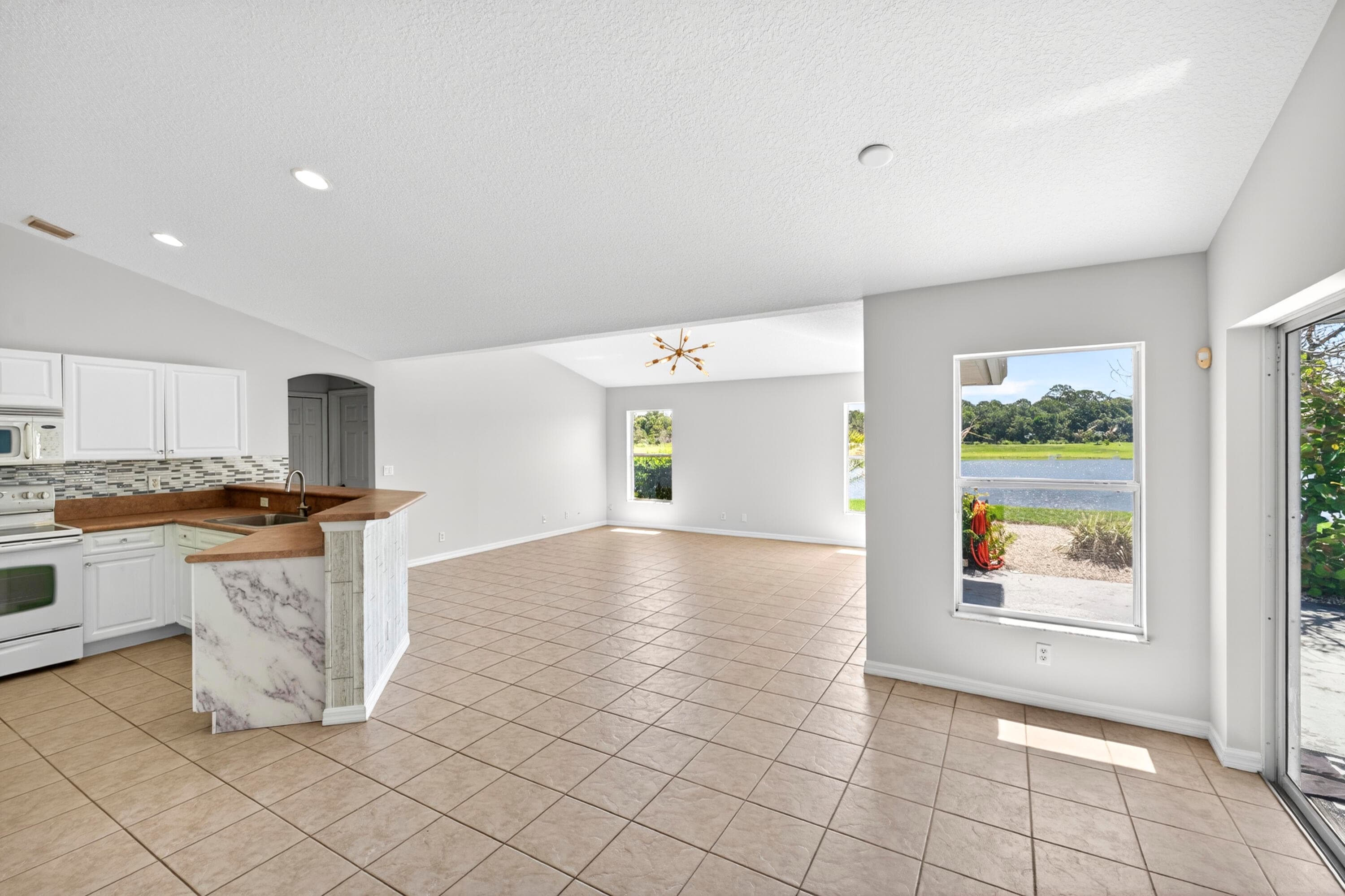 531 High Hawk Circle, Vero Beach, FL 32962 — photo 11 of 33