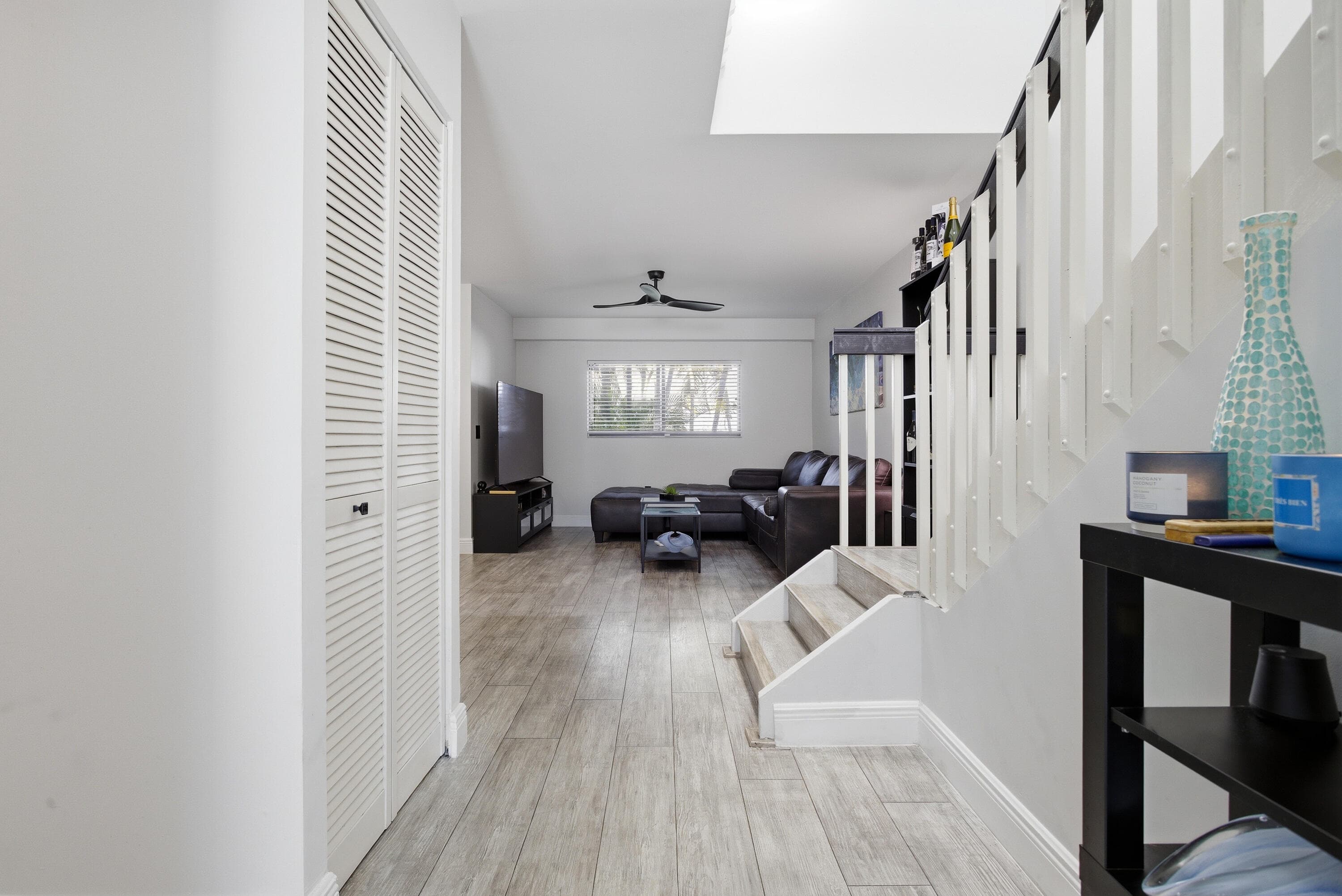 1512 N 15th Terrace, Hollywood, FL 33020 — photo 13 of 40