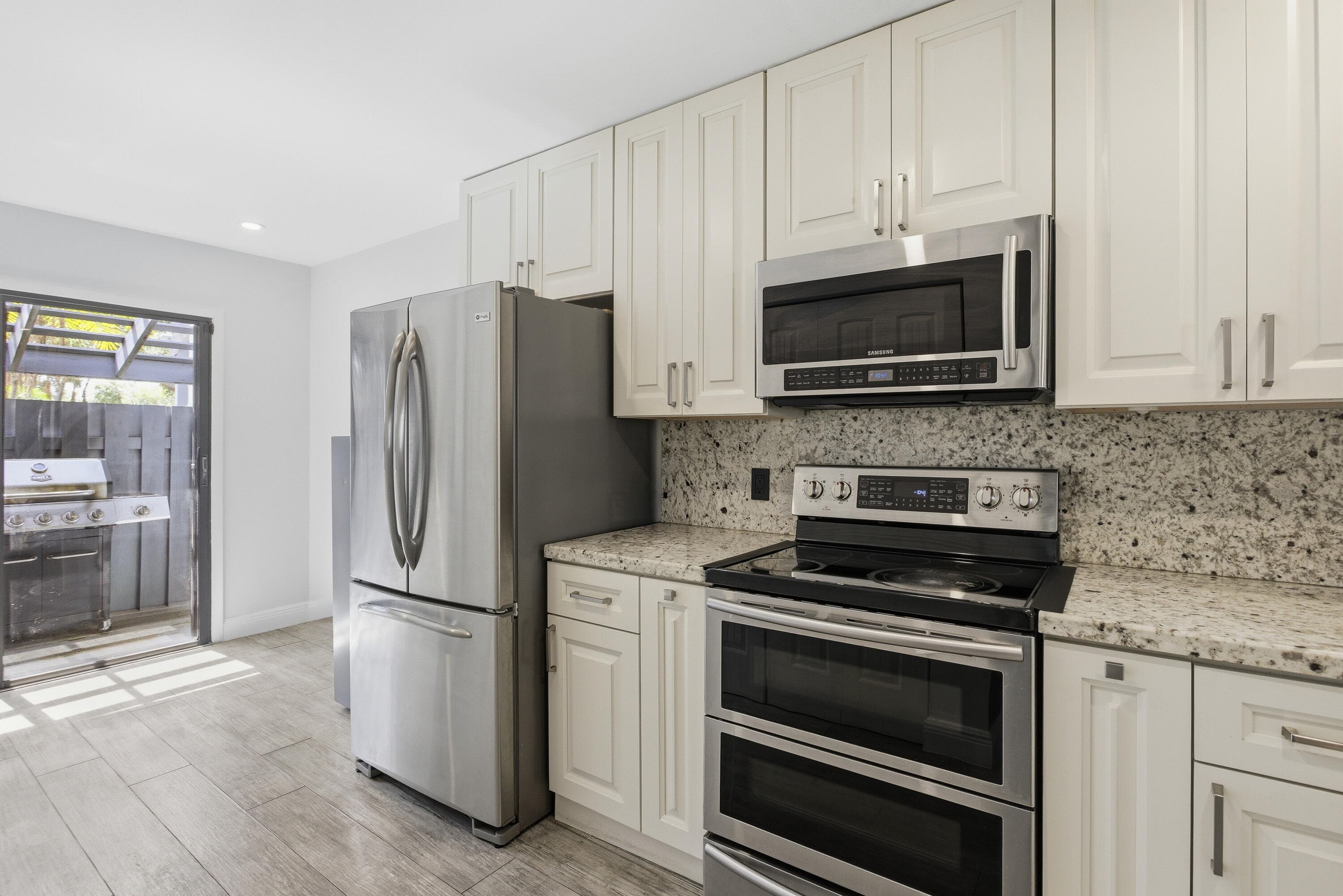 1512 N 15th Terrace, Hollywood, FL 33020 — photo 2 of 40
