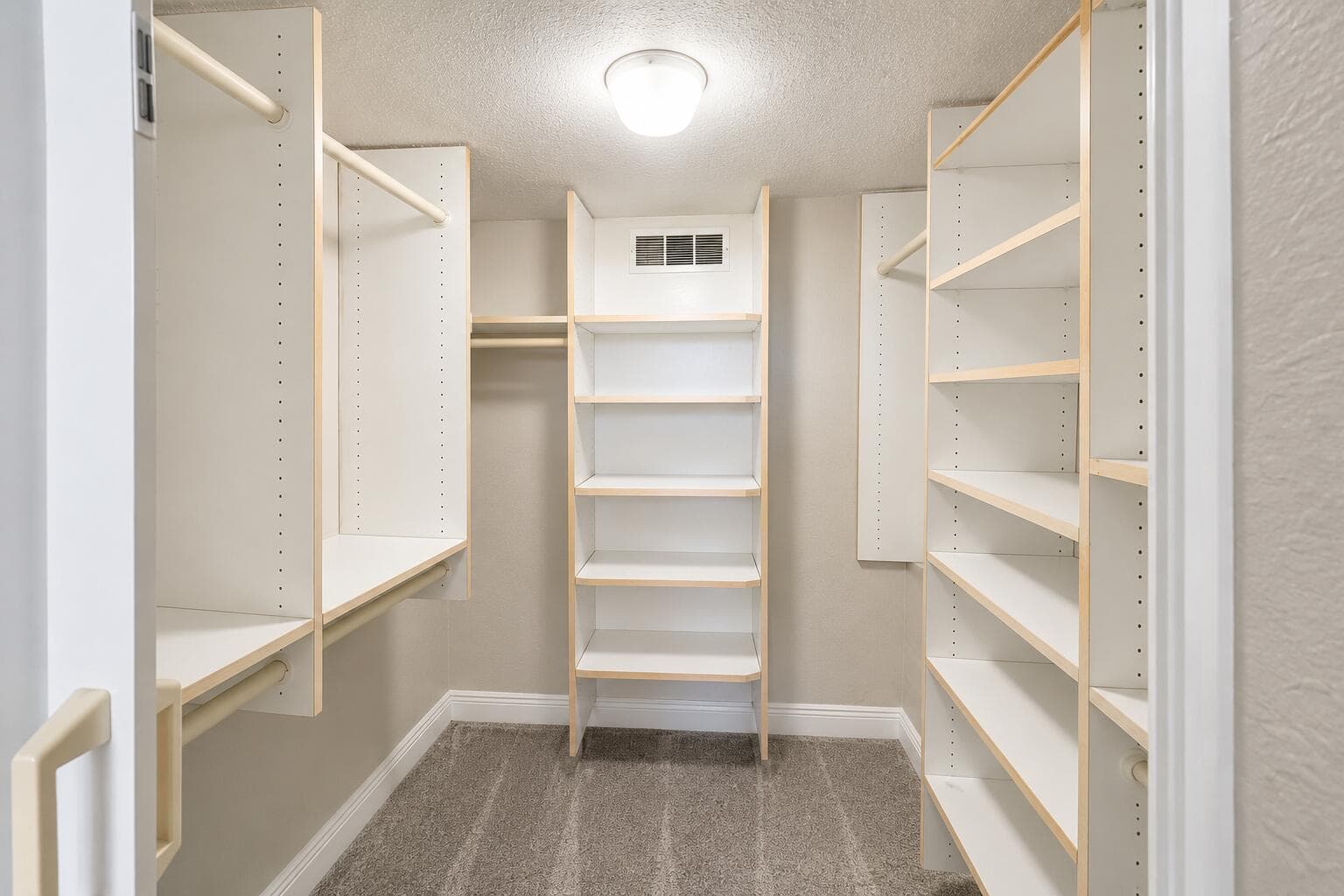 4800 Bayview 306, Fort Lauderdale, FL 33308 — photo 9 of 37