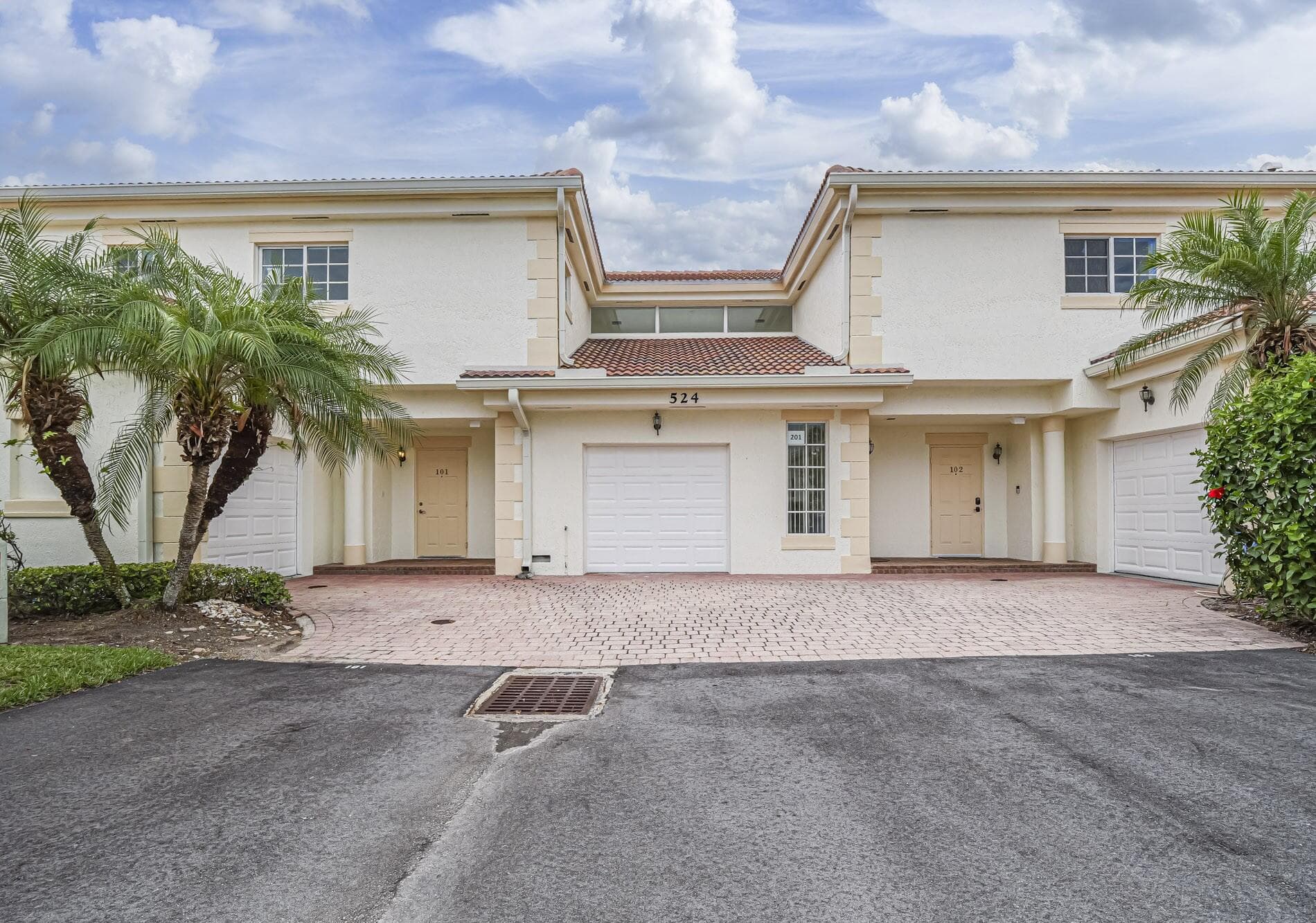 524 7th Square 101, Vero Beach, FL 32962 — photo 3 of 33