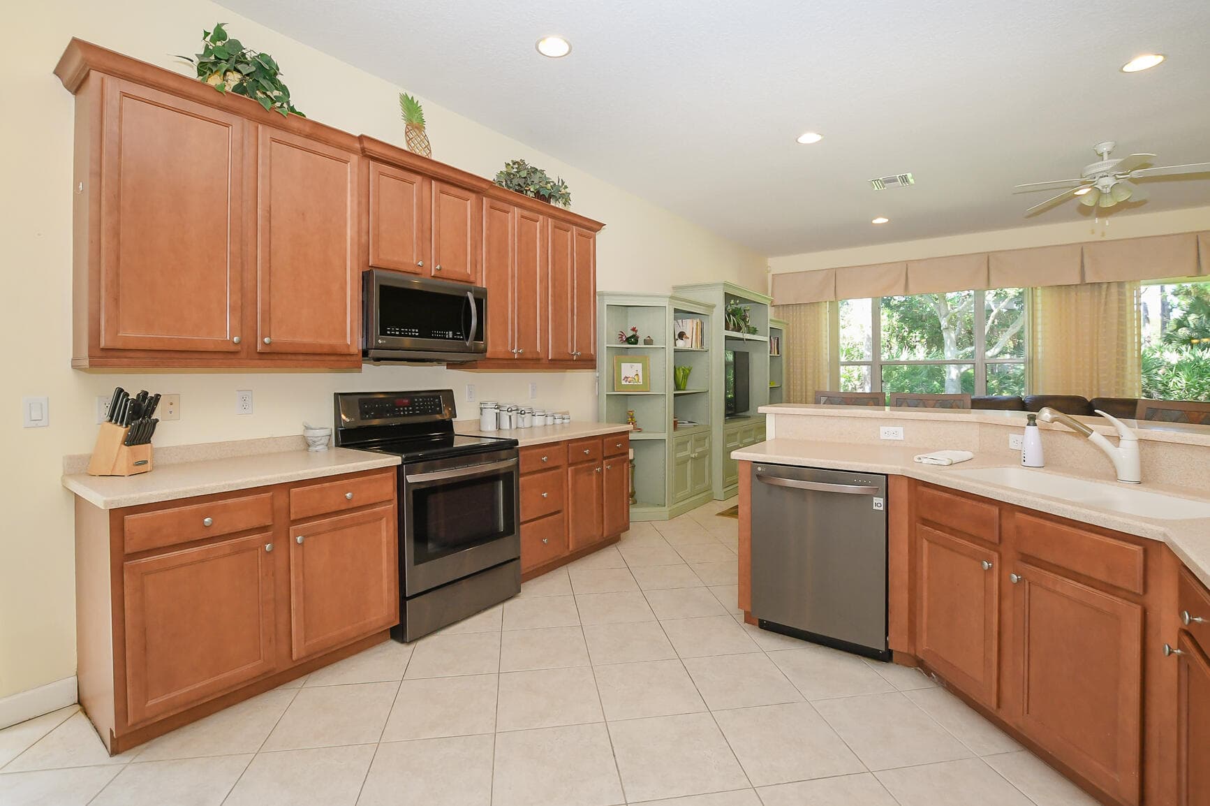 8825 Champions Way, Port St. Lucie, FL 34986 — photo 19 of 74
