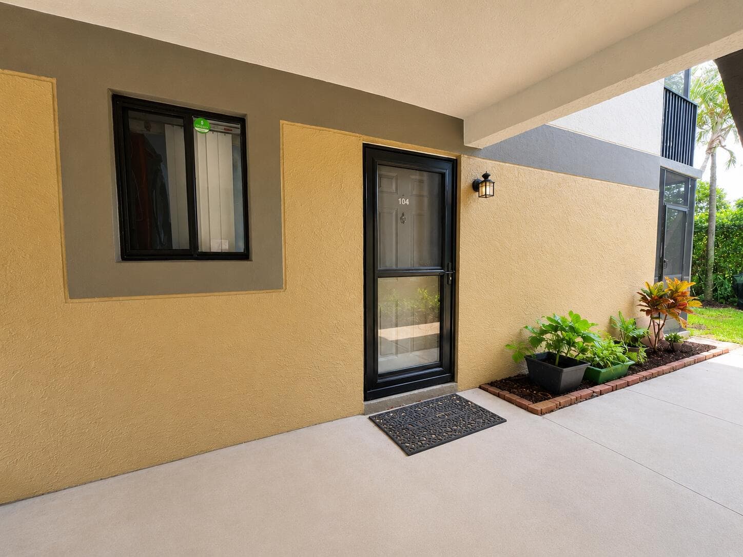 588 Trace Circle 104, Deerfield Beach, FL 33441 — photo 2 of 15