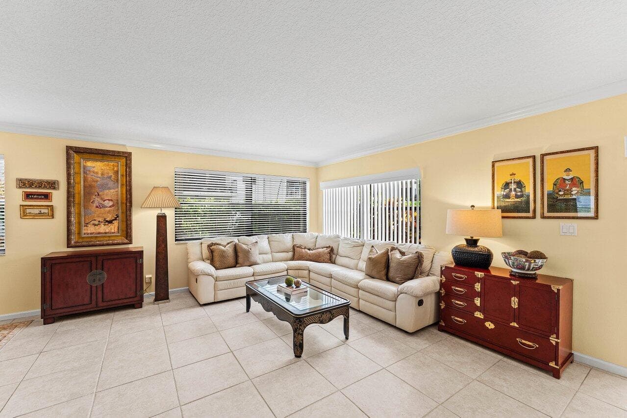 372 Golfview Road 101, North Palm Beach, FL 33408 — photo 17 of 32