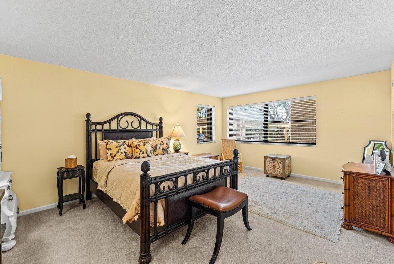 372 Golfview Road 101, North Palm Beach, FL 33408 — photo 26 of 32